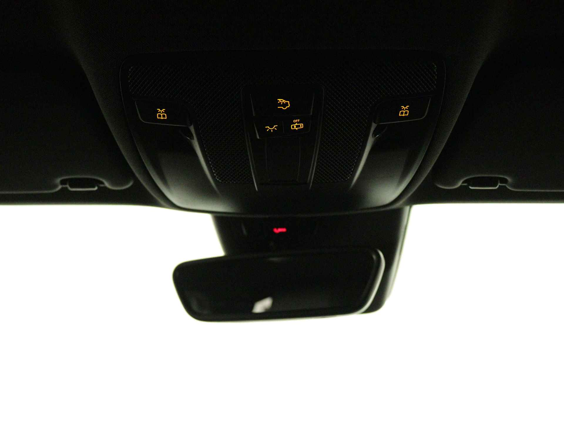 Mercedes-Benz GLA 180 Business Solution AMG | Keyless Go | parkeerpakket met Camera | Stoelverwarming | LED | Navigatie | Inclusief 24 maanden Mercedes-Benz Certified garantie voor Europa. - 33/45