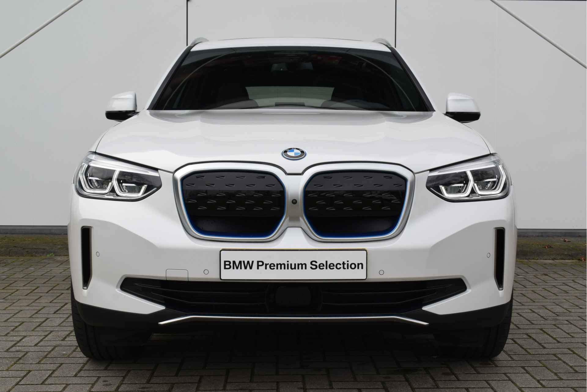 BMW iX3 High Executive 80 kWh / Sportstoelen / Trekhaak / Adaptieve LED / Parking Assistant Plus / Comfort Access / Gesture Control / Adaptief onderstel - 8/33