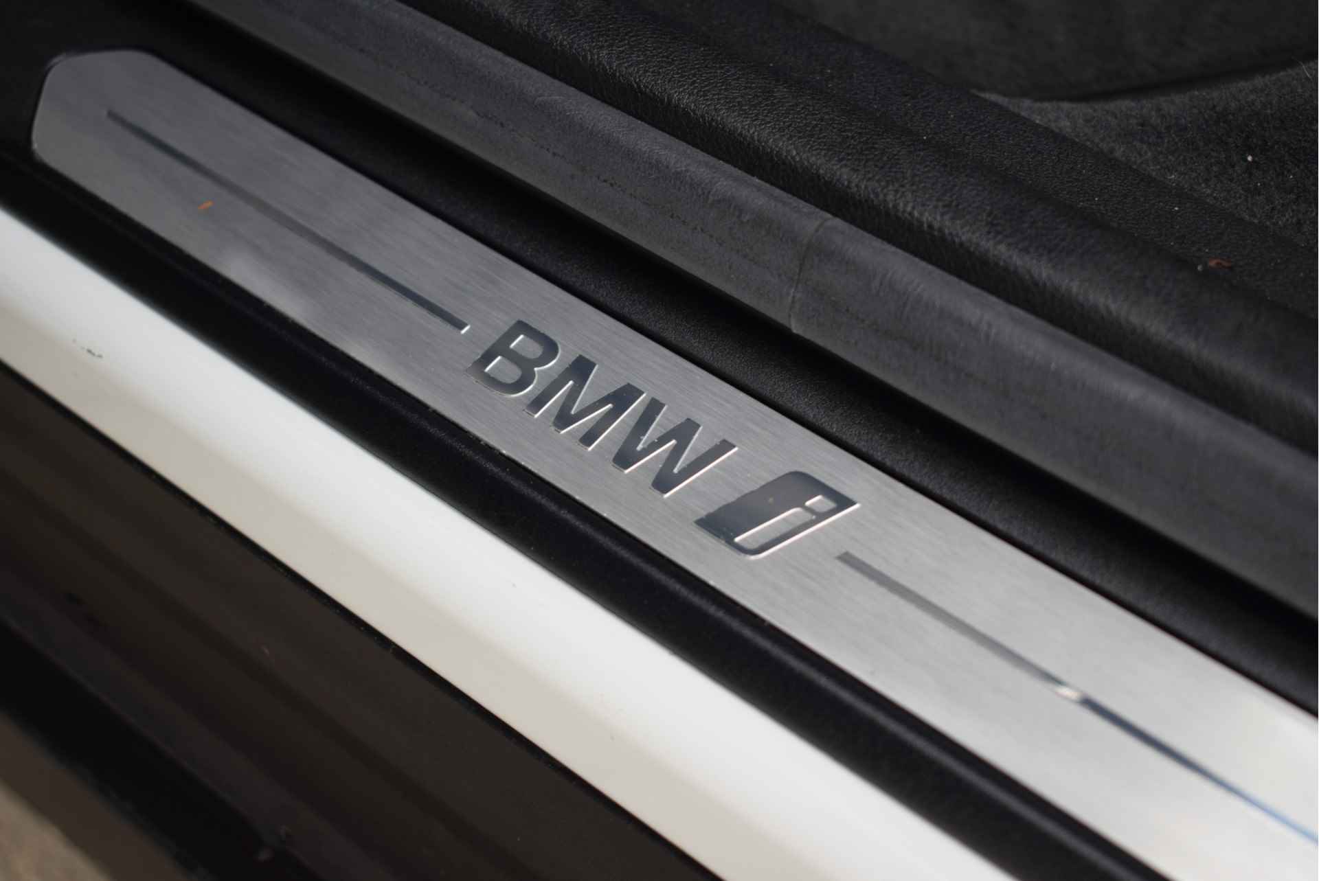 BMW iX3 High Executive 80 kWh / Sportstoelen / Trekhaak / Adaptieve LED / Parking Assistant Plus / Comfort Access / Gesture Control / Adaptief onderstel - 20/33