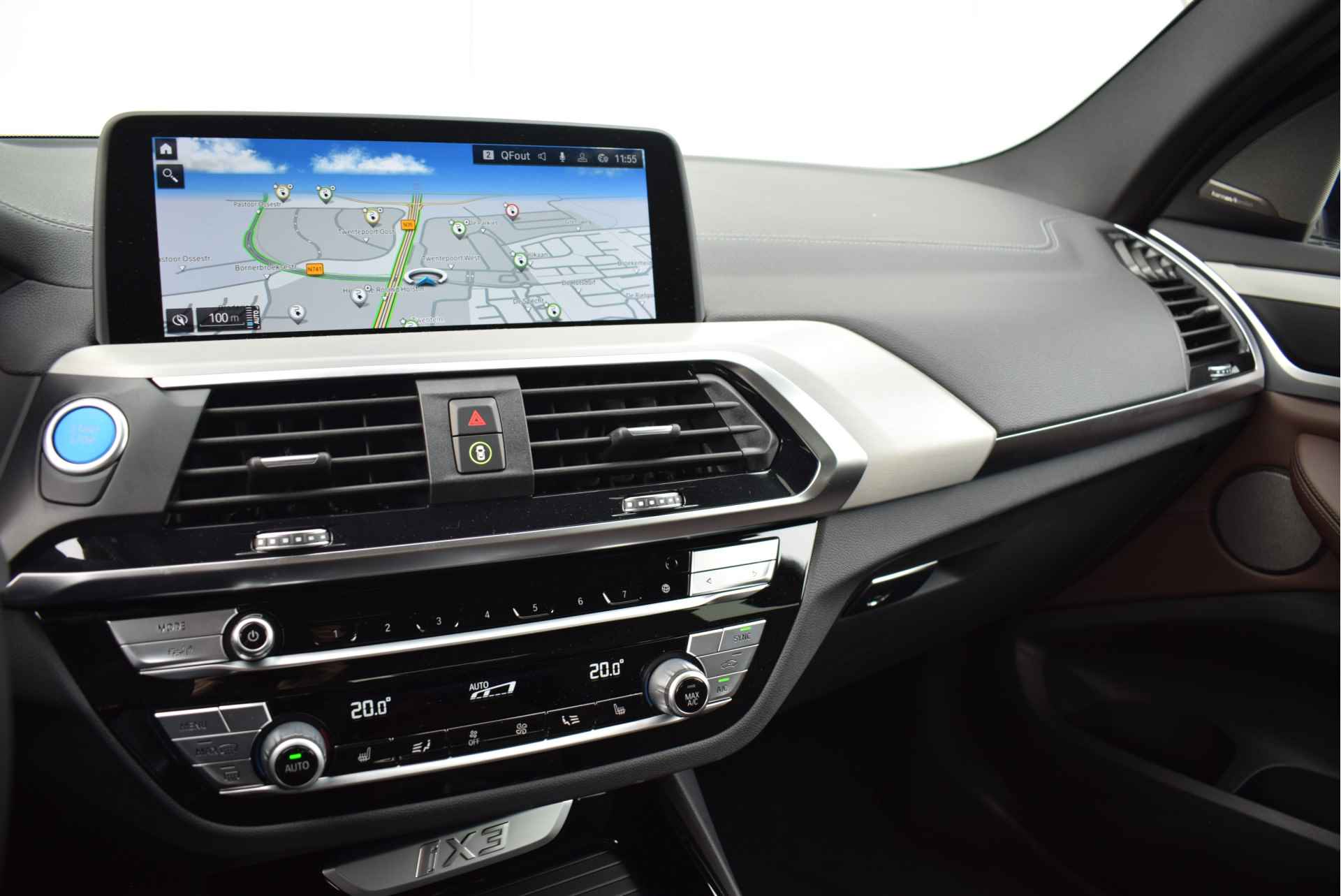BMW iX3 High Executive 80 kWh / Sportstoelen / Trekhaak / Adaptieve LED / Parking Assistant Plus / Comfort Access / Gesture Control / Adaptief onderstel - 25/33