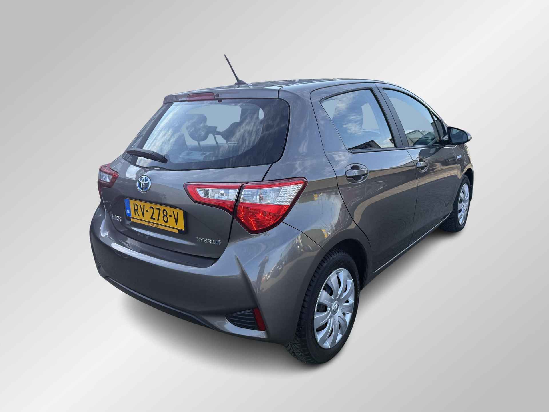 Toyota Yaris 1.5 Hybrid Aspiration | Navigatie - 7/18