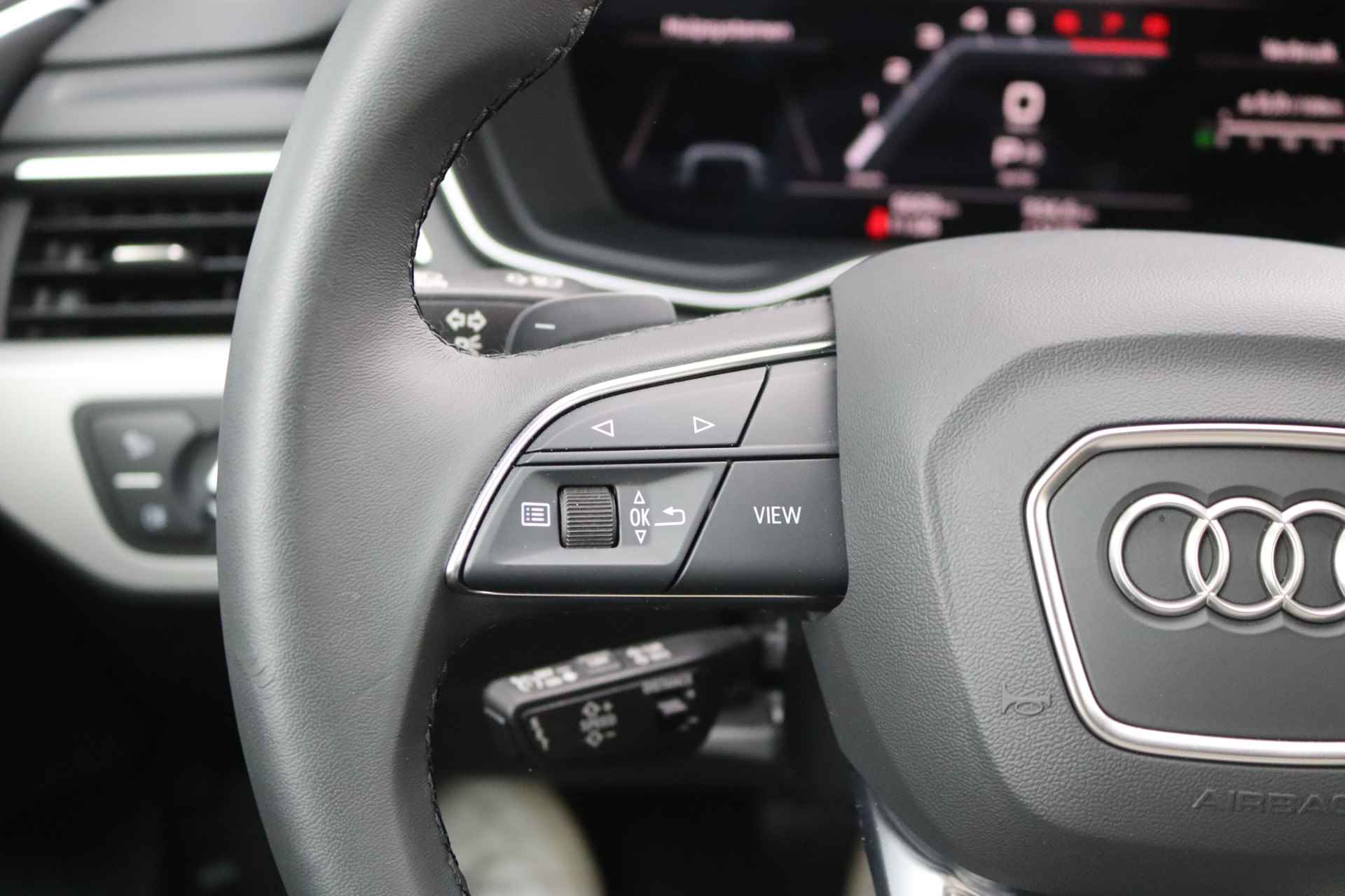Audi A4 Avant 40 TFSI 204PK Automaat S edition Navigatie/Digi-display/Massage-stoel/Elektr-klep/Adapt-cruise - 16/35