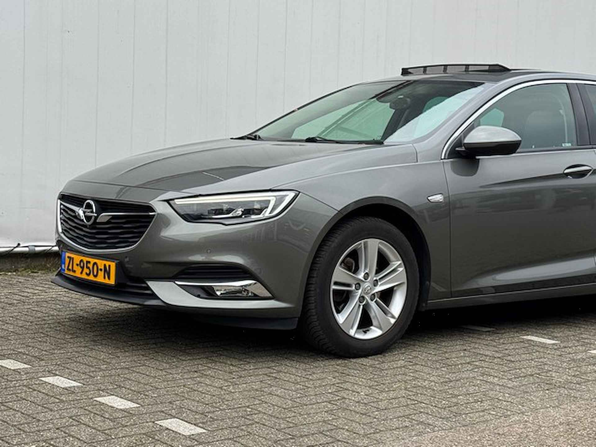 Opel Insignia Grand Sport 1.5 Turbo 165pk Innovation met Schuifdak, Groot-Navi/Camera, Led, AGR, Trekhaak - 20/26