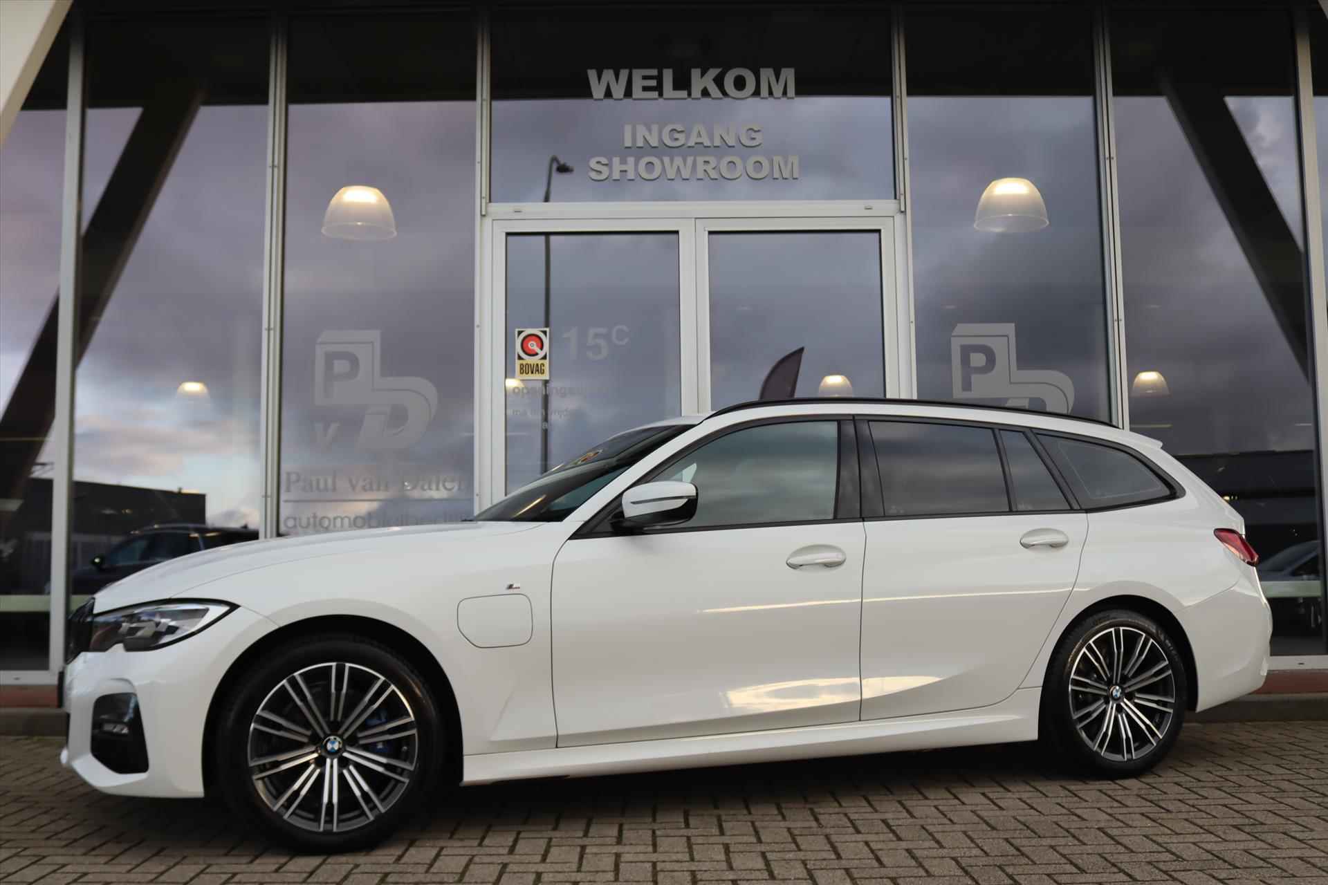 BMW 3-Serie Touring (g21) 330e 292PK AUTOMAAT M-SPORT SHADOW LINE |  Navi | Adapt.Cruise | Sfeerverlichting | Live Cockpit | - 4/68