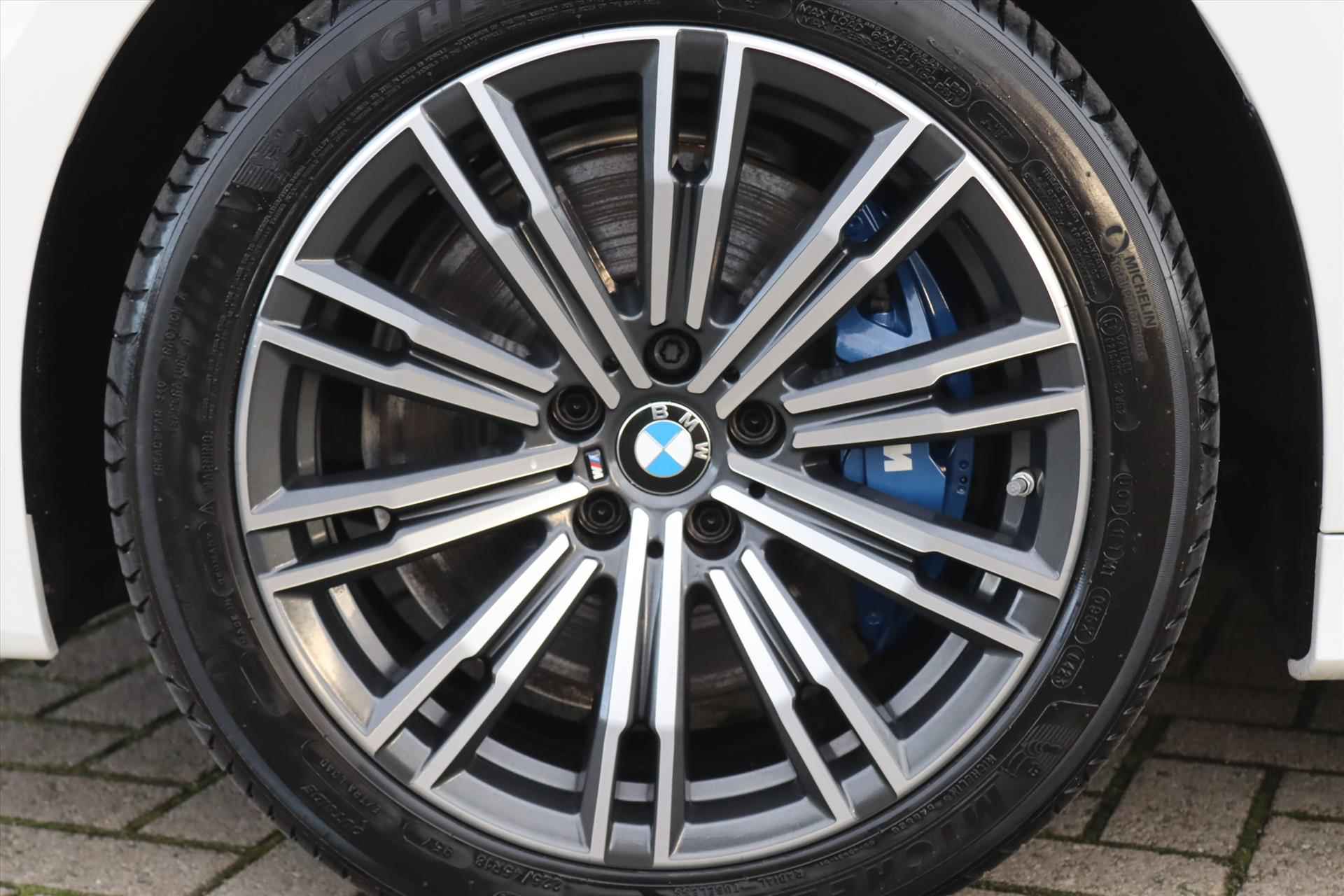 BMW 3-Serie Touring (g21) 330e 292PK AUTOMAAT M-SPORT SHADOW LINE |  Navi | Adapt.Cruise | Sfeerverlichting | Live Cockpit | - 12/68