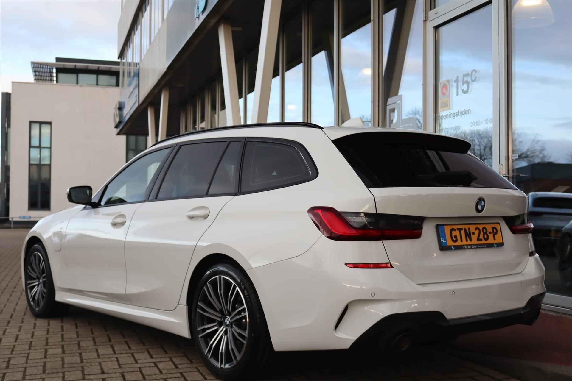 BMW 3-Serie Touring (g21) 330e 292PK AUTOMAAT M-SPORT SHADOW LINE |  Navi | Adapt.Cruise | Sfeerverlichting | Live Cockpit | - 49/68