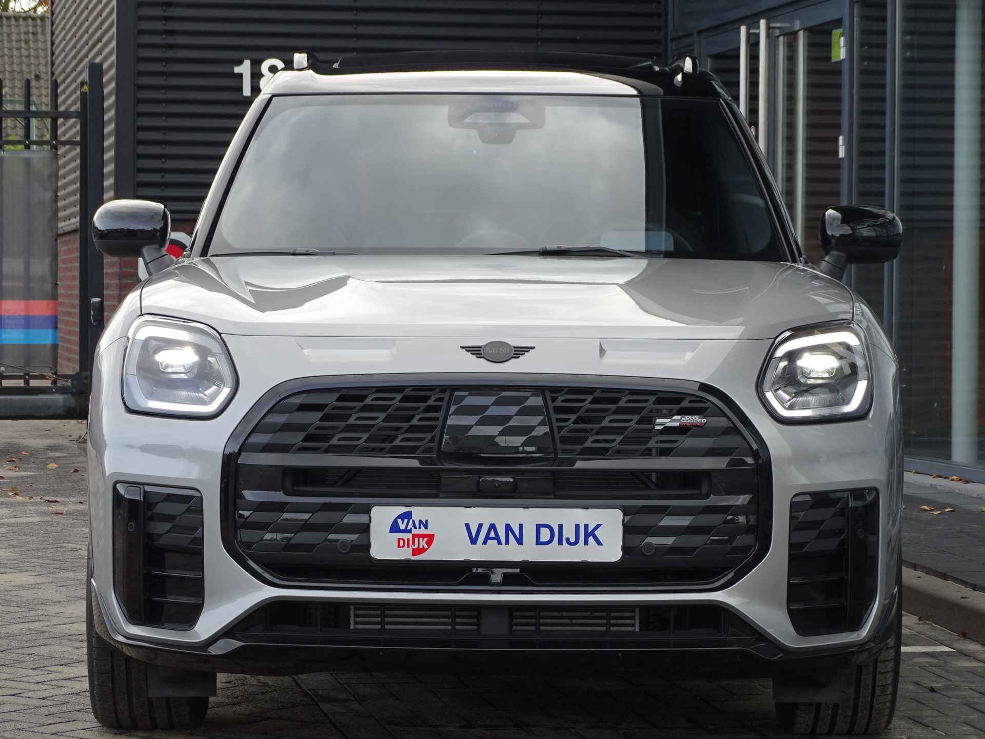 MINI Countryman 1.5 C JCW Pakket XL Pano.Dak Elek.Trekhaak Elek.Stoelen Driv.Ass.Pro Head-up Harman/Kardon 19"LM Velgen - 3/65