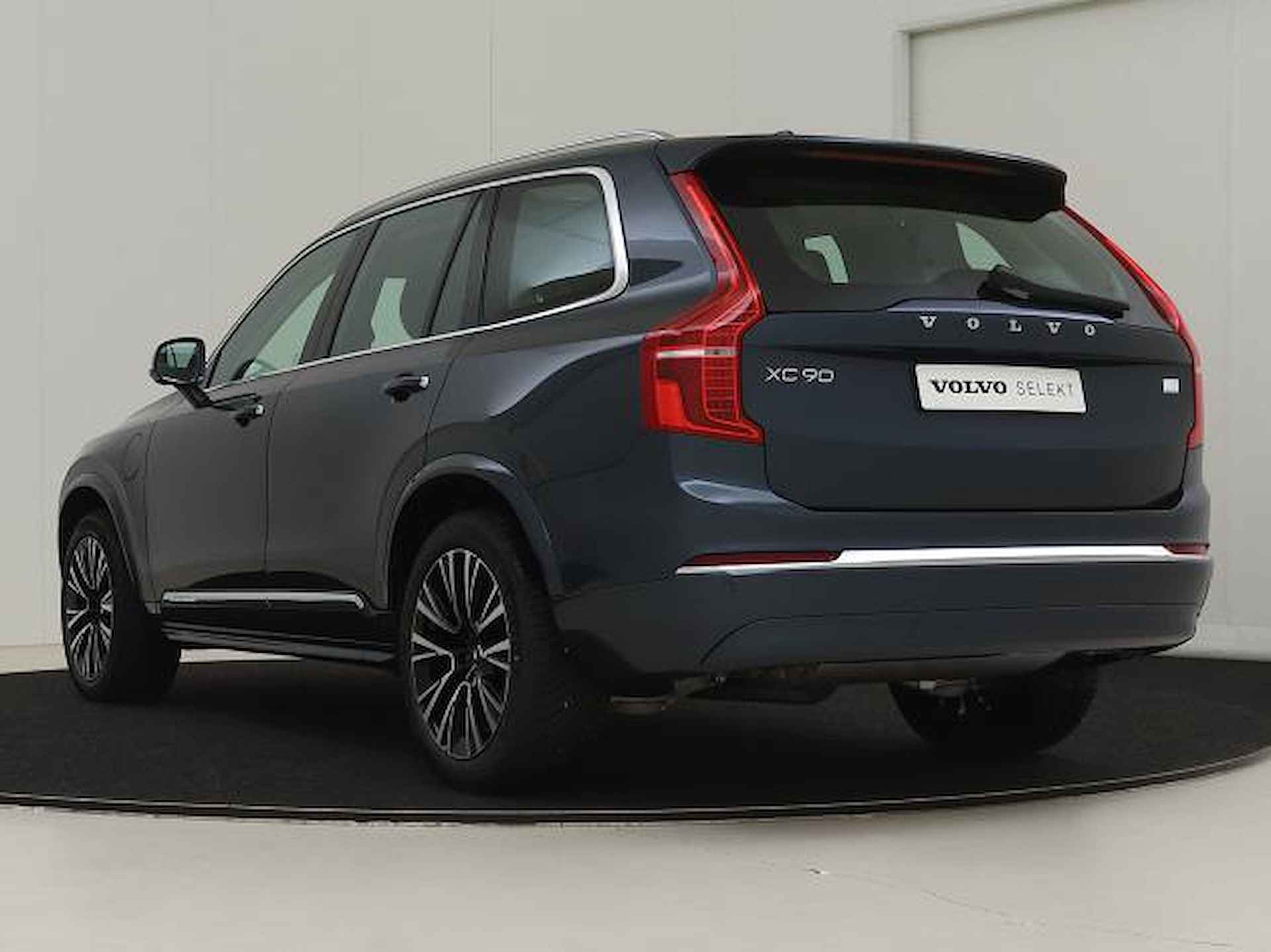 Volvo XC90 T8 455PK AWD Ultimate Bright | Luchtvering | B&W Audio | Gelaagd Glas | Massage | Trekhaak - 3/16