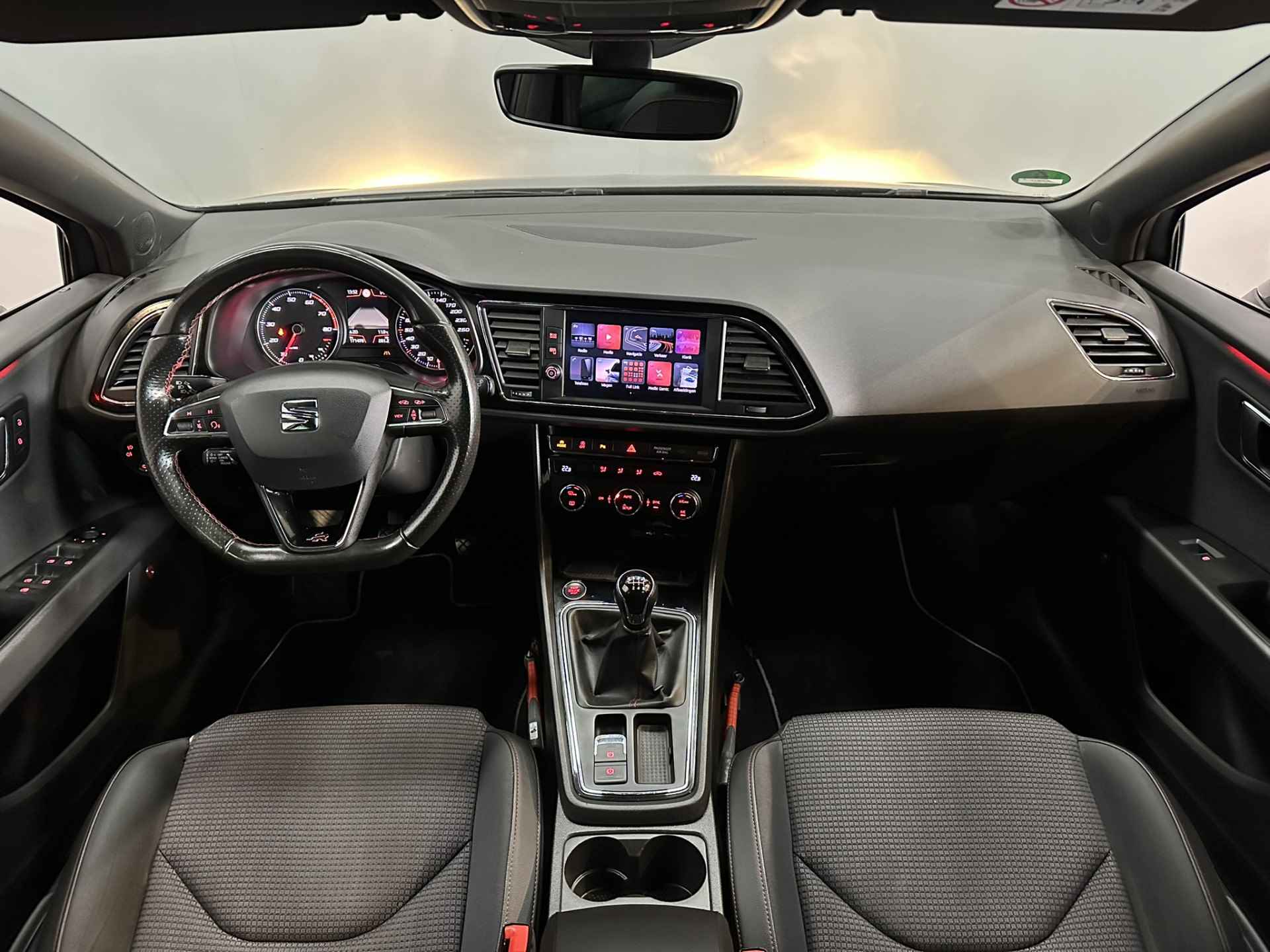 SEAT León ST 1.5 TSI FR Business Intense Airco ECC | Trekhaak | Beats | Camera | Adaptive cruise | Navigatie | Apple Carplay Android Auto | Isofix | - 31/42