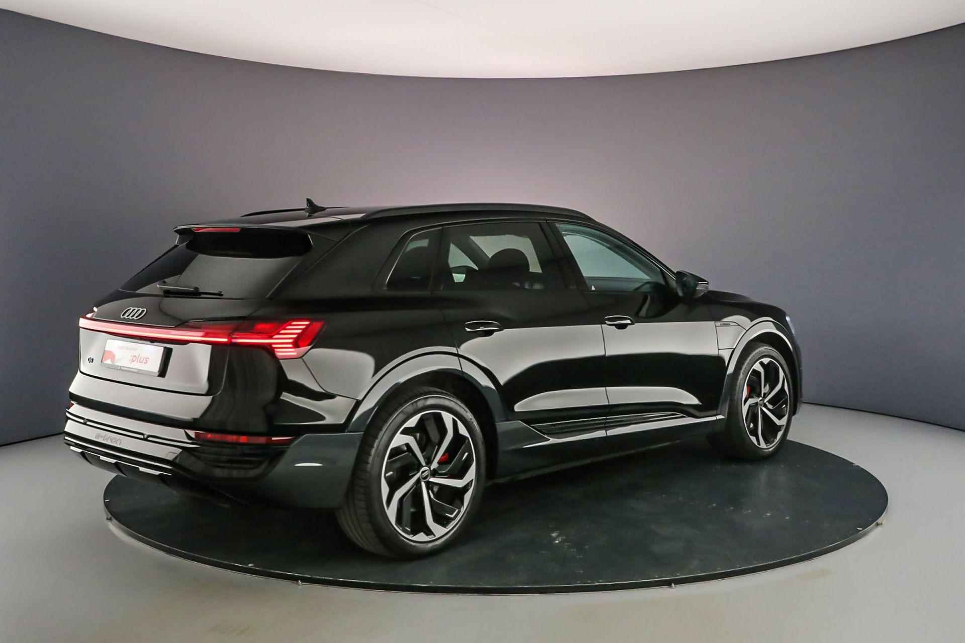 Audi Q8 e-tron 55 quattro Advanced Edition 115 kWh | Tour Pack | Luchtvering | 21 inch | Optiek Zwart | Adapt. Cruise | - 5/49