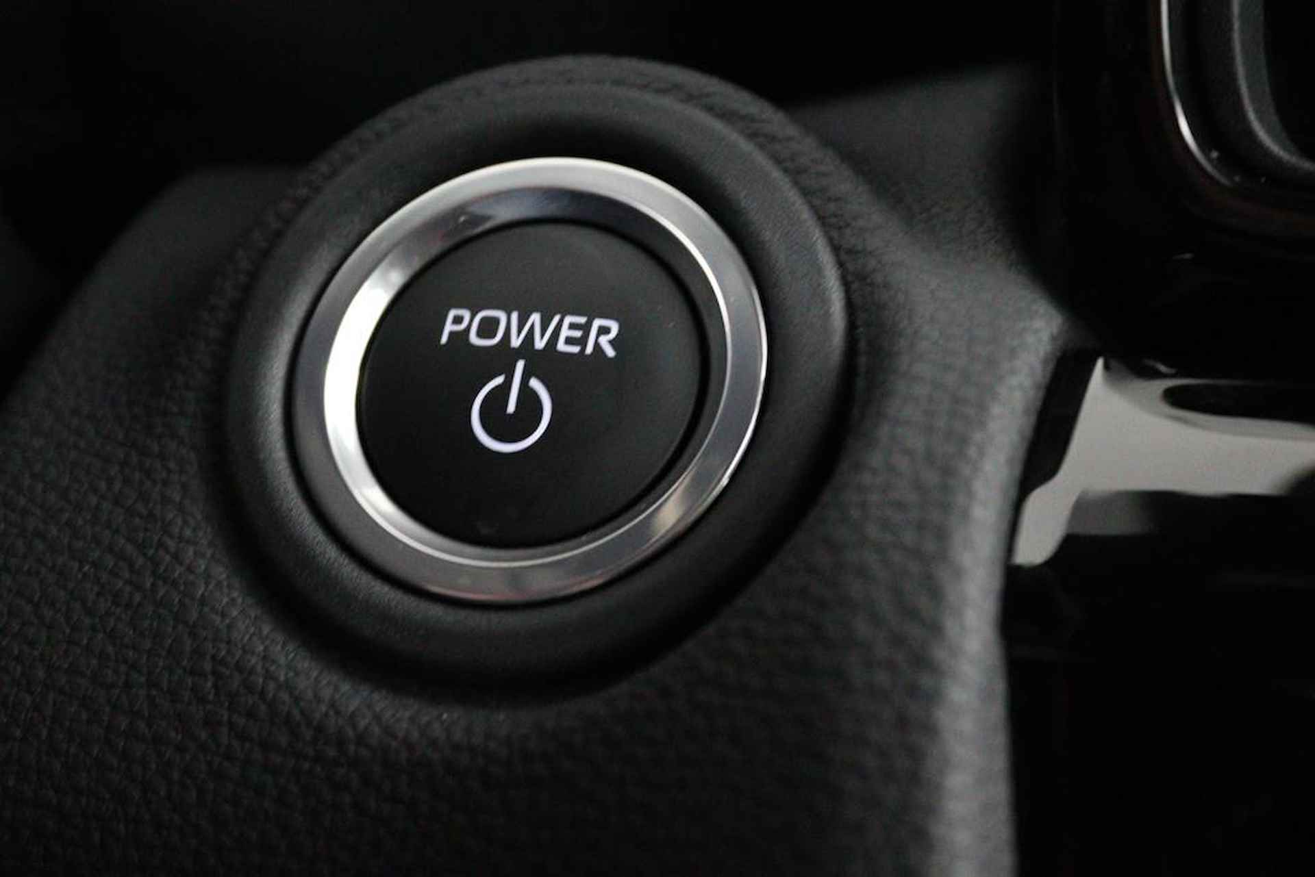 Toyota Yaris Cross Hybrid 130 Launch Edition | 130 PK | Stuurwielverwarming | Elektrisch bedienbare achterklep | 10 Jaar Garantie | Direct Leverbaar | - 25/55
