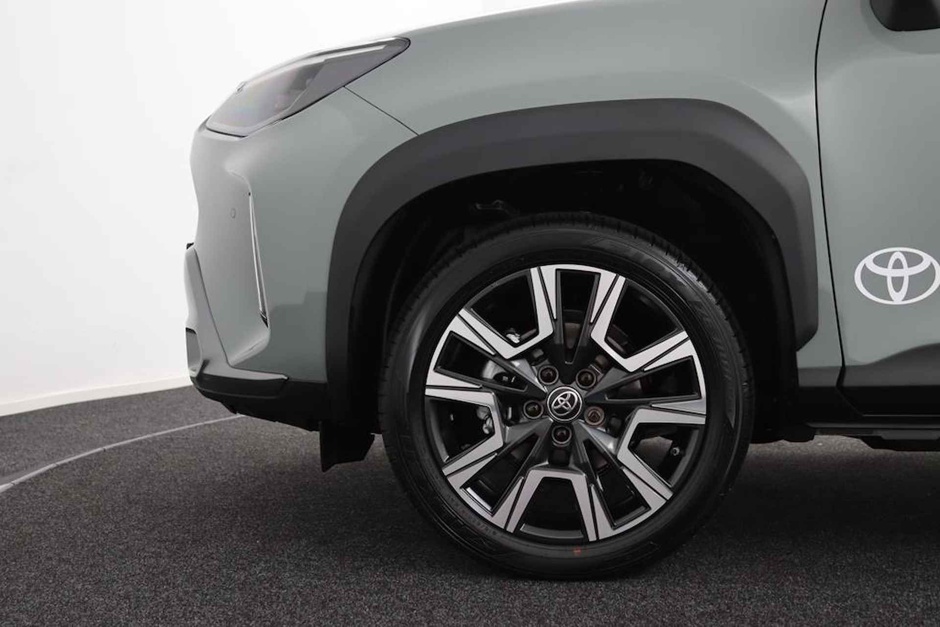 Toyota Yaris Cross Hybrid 130 Launch Edition | 130 PK | Stuurwielverwarming | Elektrisch bedienbare achterklep | 10 Jaar Garantie | Direct Leverbaar | - 38/55
