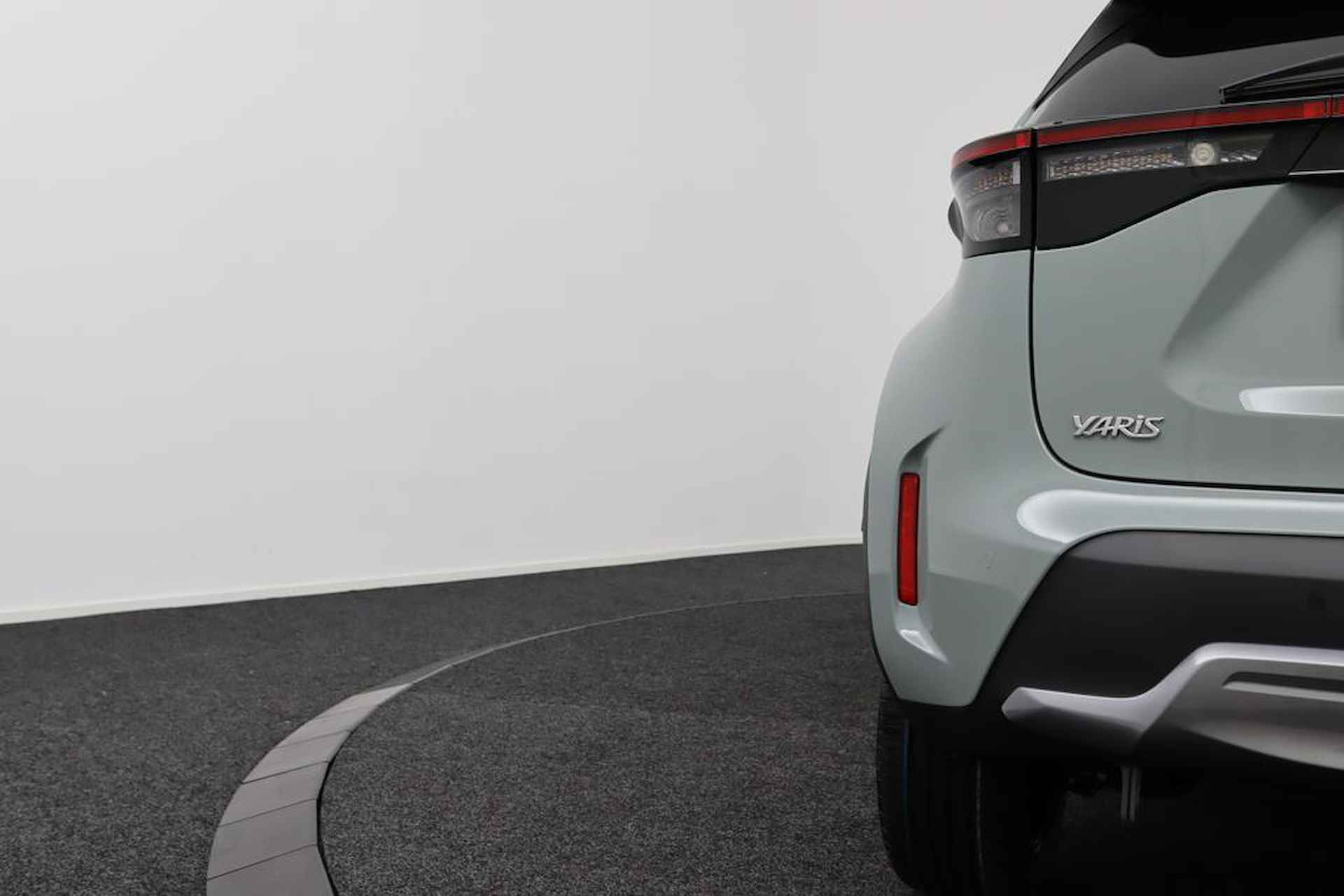 Toyota Yaris Cross Hybrid 130 Launch Edition | 130 PK | Stuurwielverwarming | Elektrisch bedienbare achterklep | 10 Jaar Garantie | Direct Leverbaar | - 41/55
