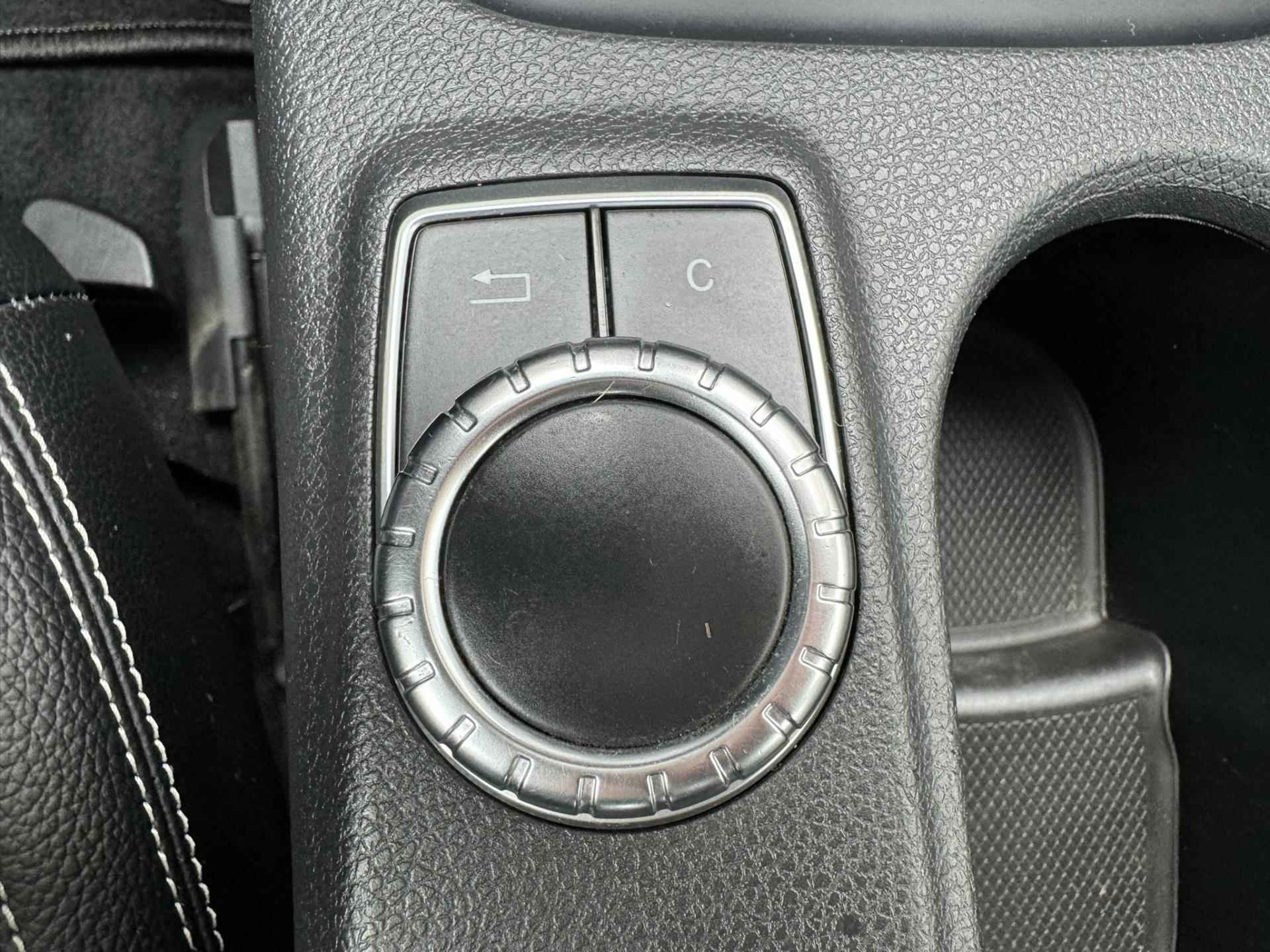 Mercedes-Benz CLA-klasse 180 Prestige Parksensors V+A Sportstoelen Leder/Stof Automatische verl. Airco Led Achterlichten - 38/43