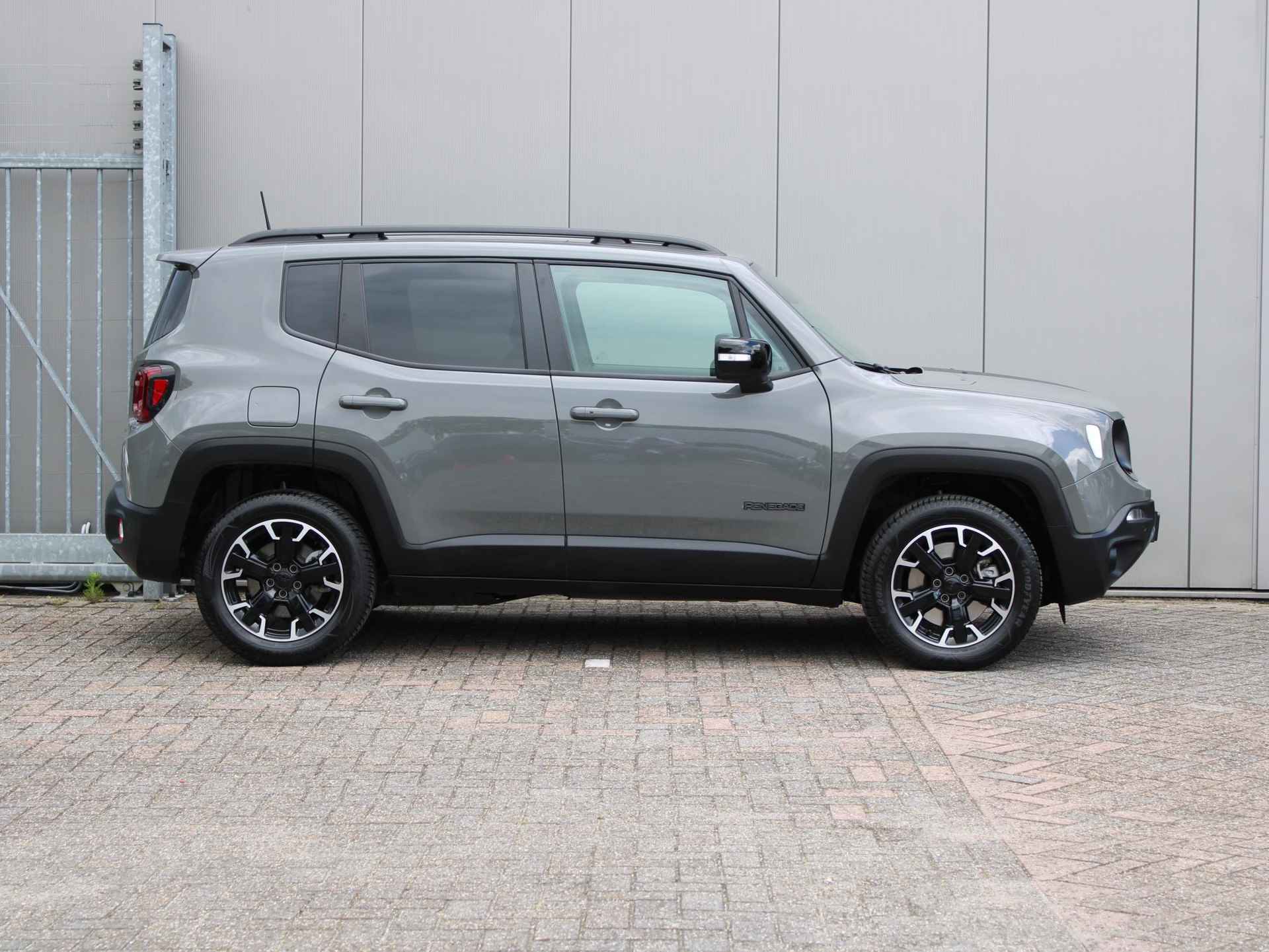 Jeep Renegade 4xe 240 Plug-in Hybrid Electric Trailhawk | Navi / Climate / Stoelverwarming - 8/24