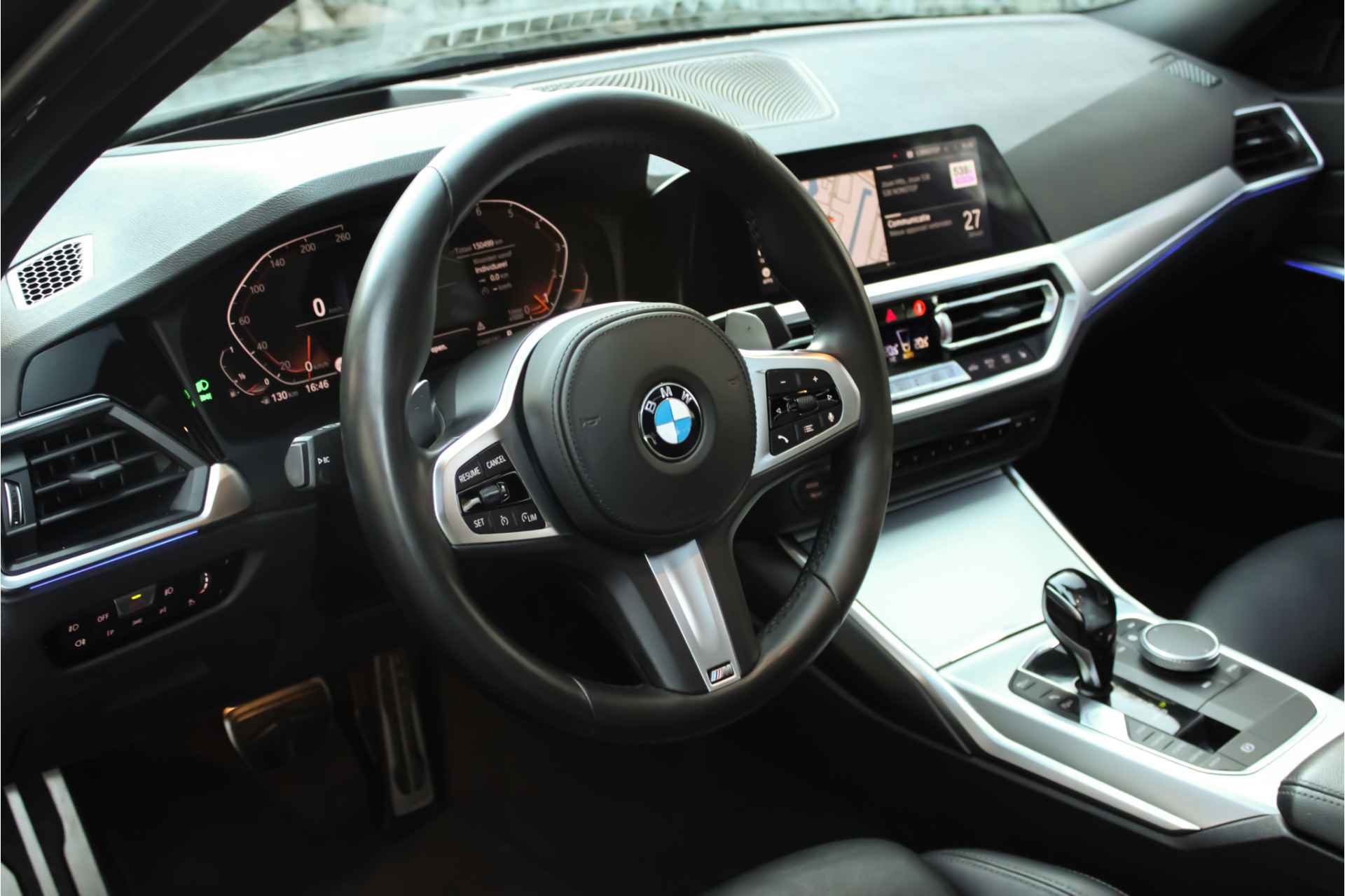 BMW 3-serie 320i High M-Sport | Schuifdak | HuD | Leder - 3/28