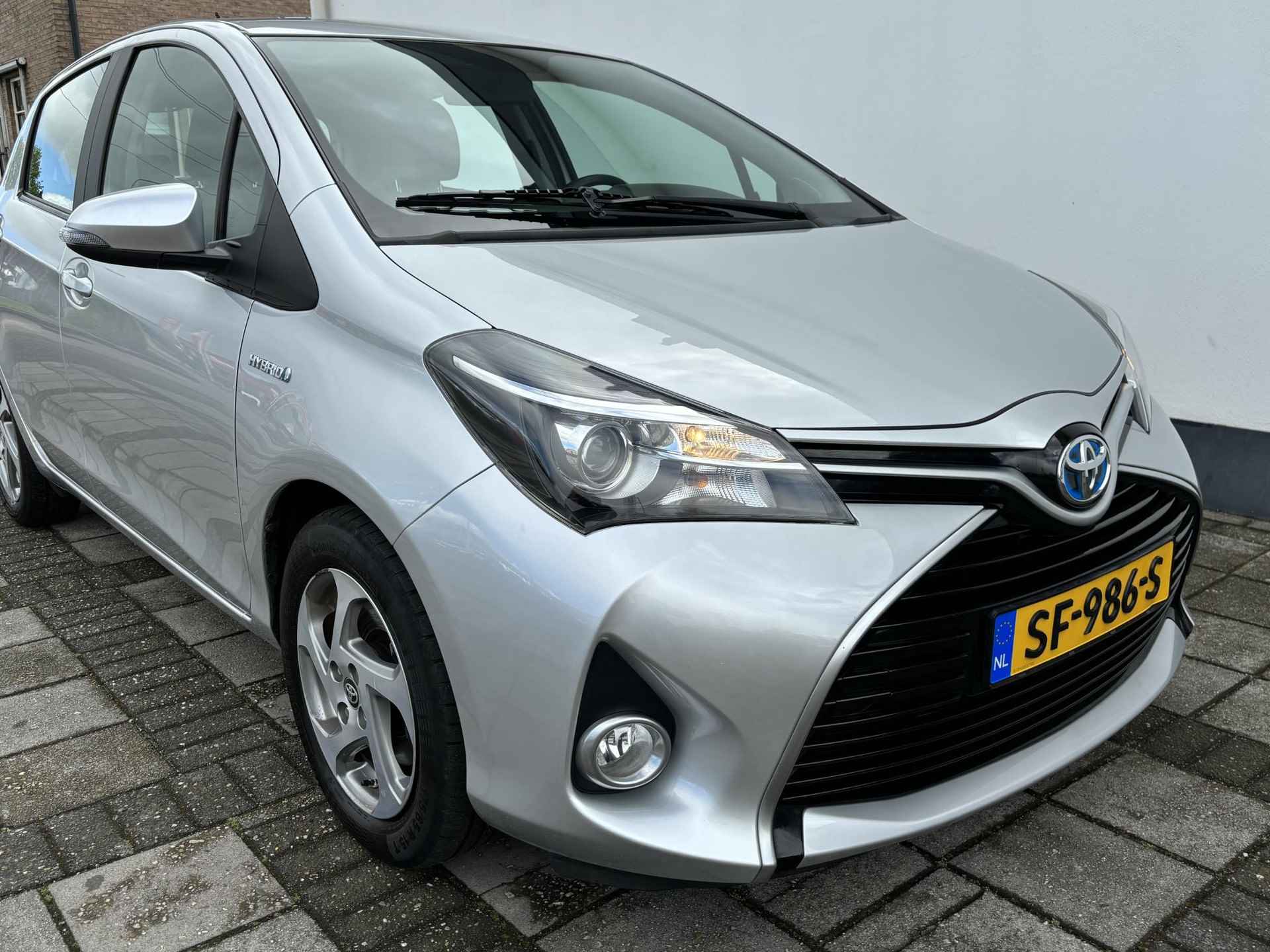 Toyota Yaris 1.5 Hybrid Dynamic Rijklaar prijs - 7/24