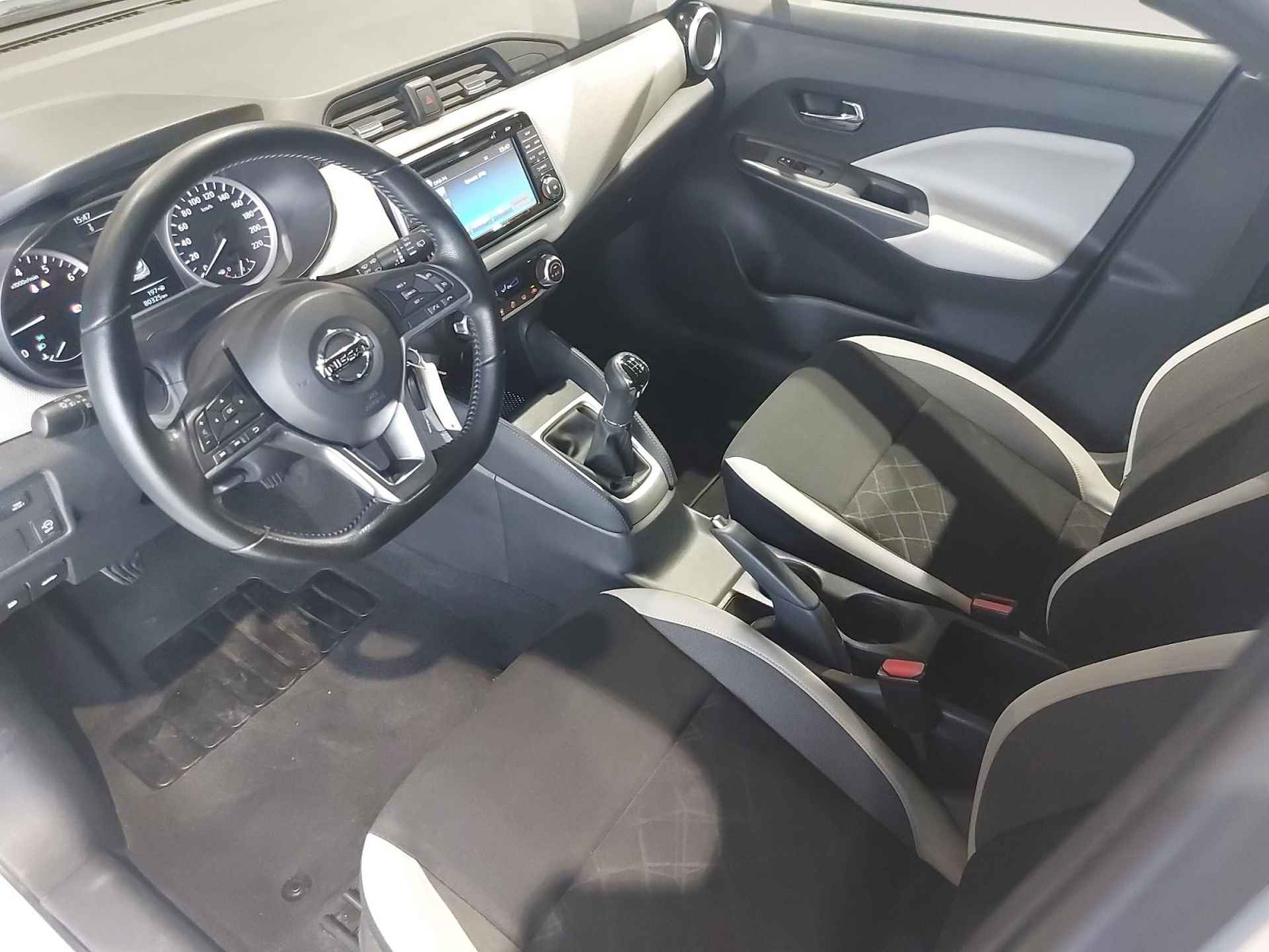 Nissan Micra 0.9 IG-T N-Connecta | Achteruitrijcamera | Parkeersensoren achter | Cruise control | Navigatie | Apple Carplay/Android auto | Bluetooth | Elektrische zijspiegels + ramen voor | Automatische regen/lichtsensor | - 15/37