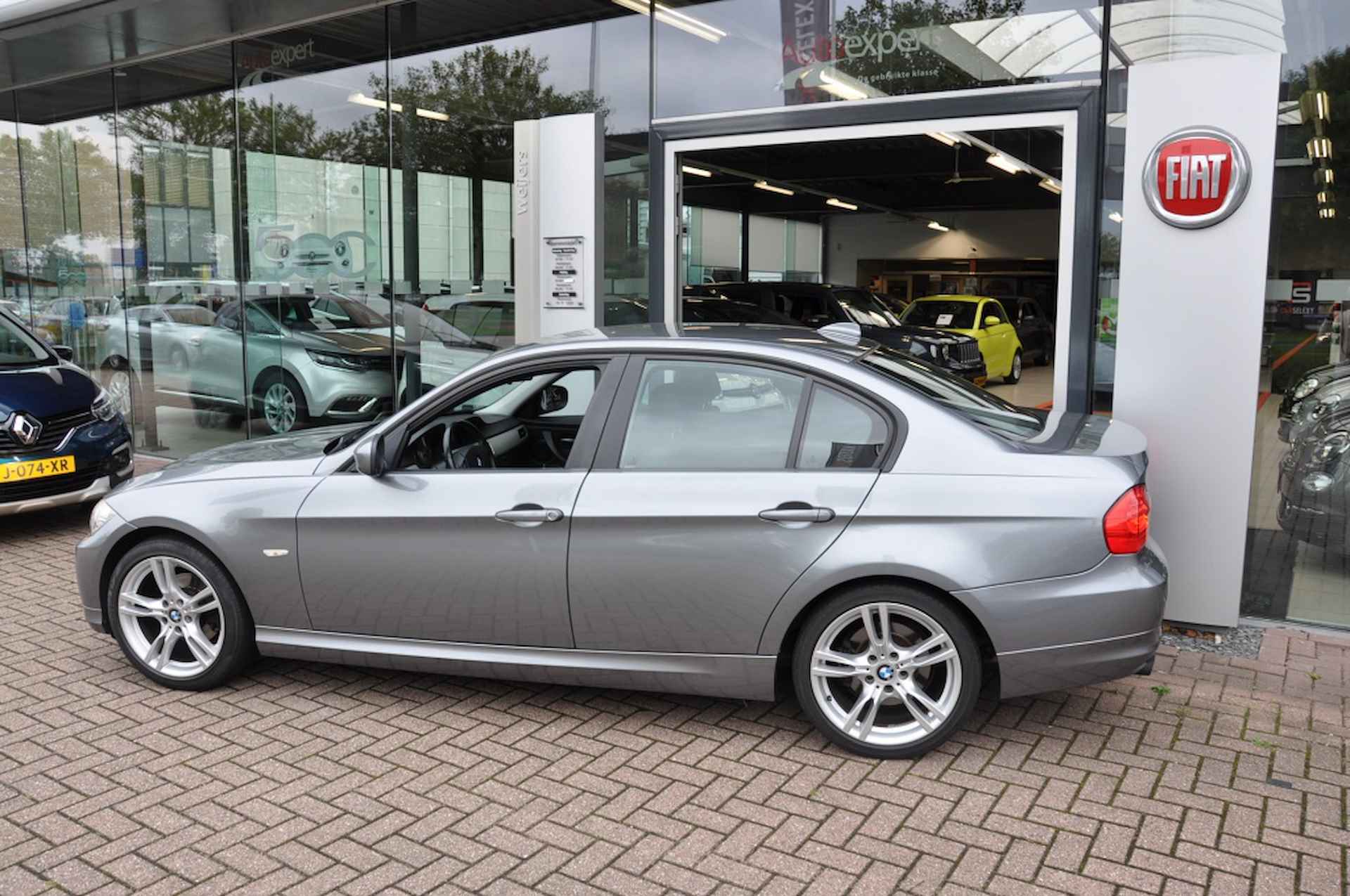 Bmw 3-serie NAVI 320i High Executive - 5/25