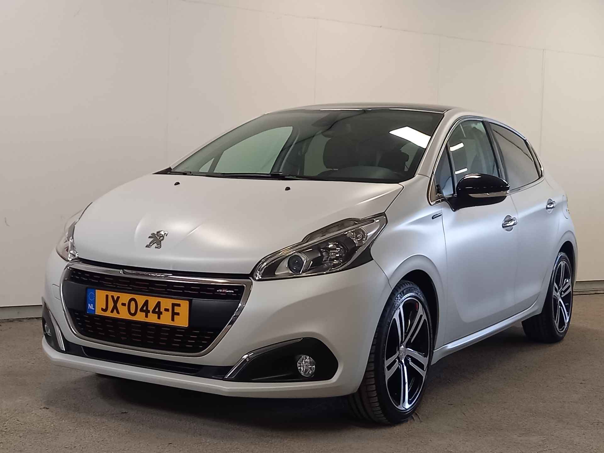 Peugeot 208 1.2 PureTech GT-line Sportieve uitvoering met Panoramadak! - 19/46