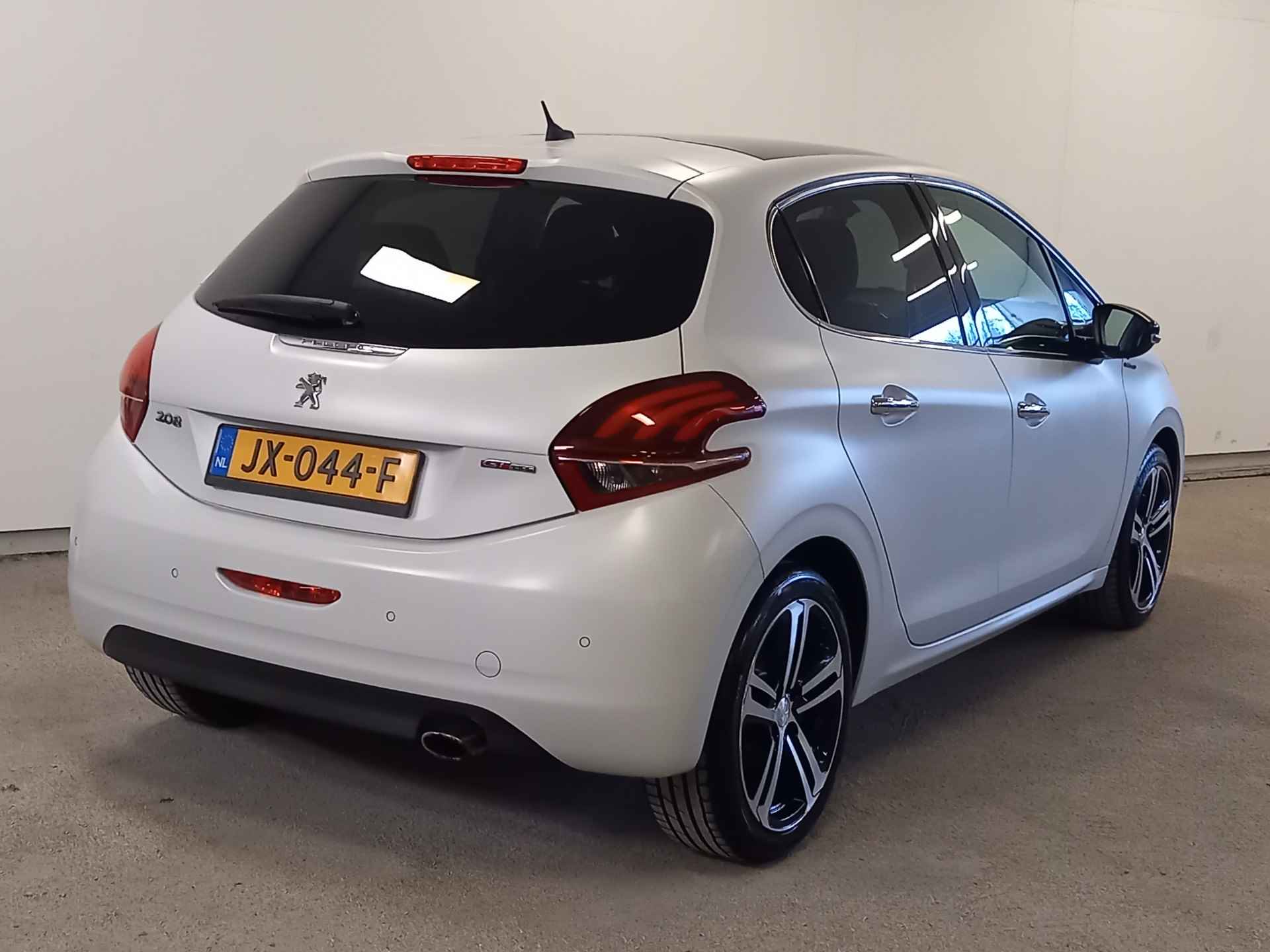 Peugeot 208 1.2 PureTech GT-line Sportieve uitvoering met Panoramadak! - 34/46