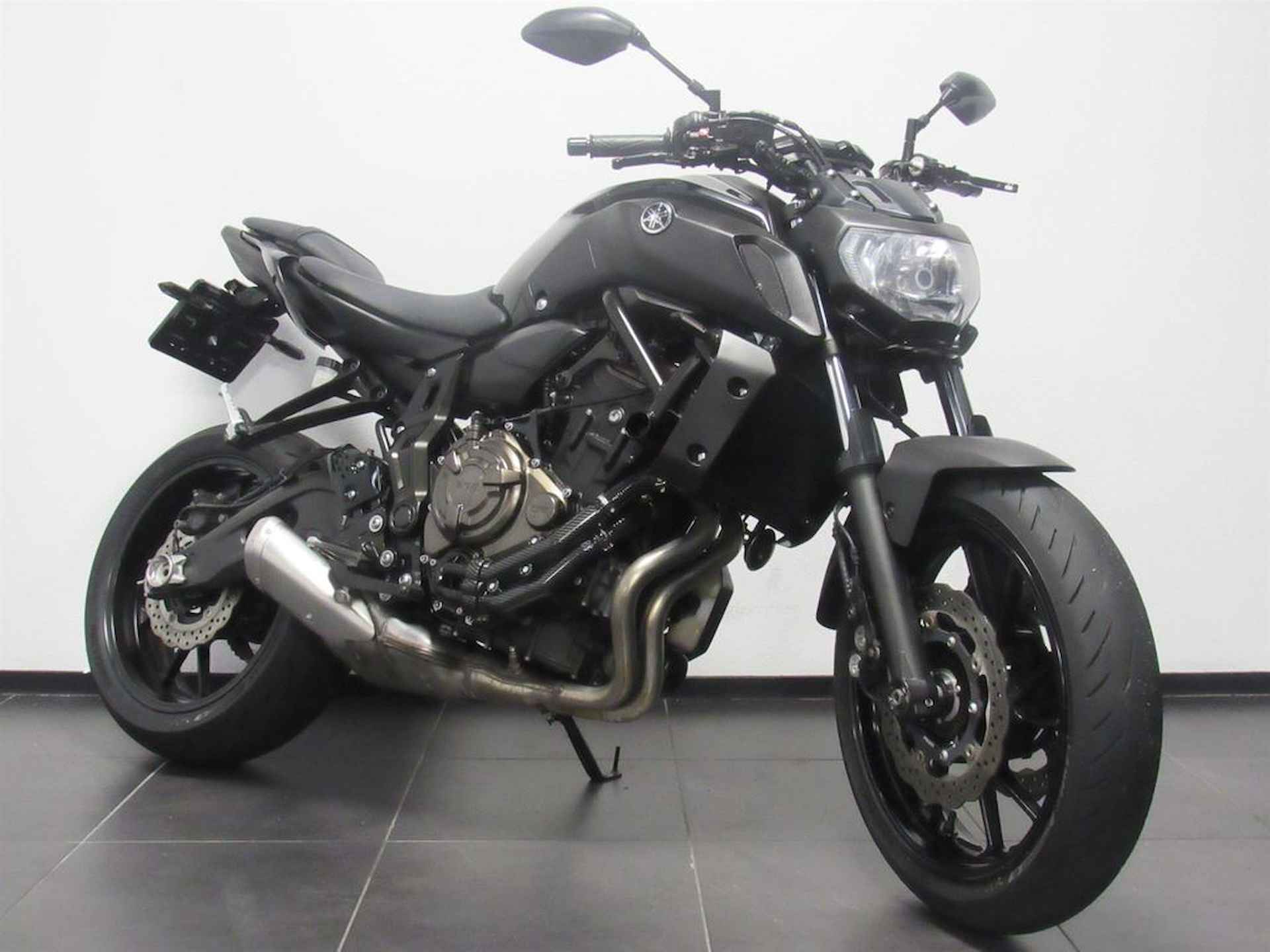 Yamaha MT-07 ABS - 2/14