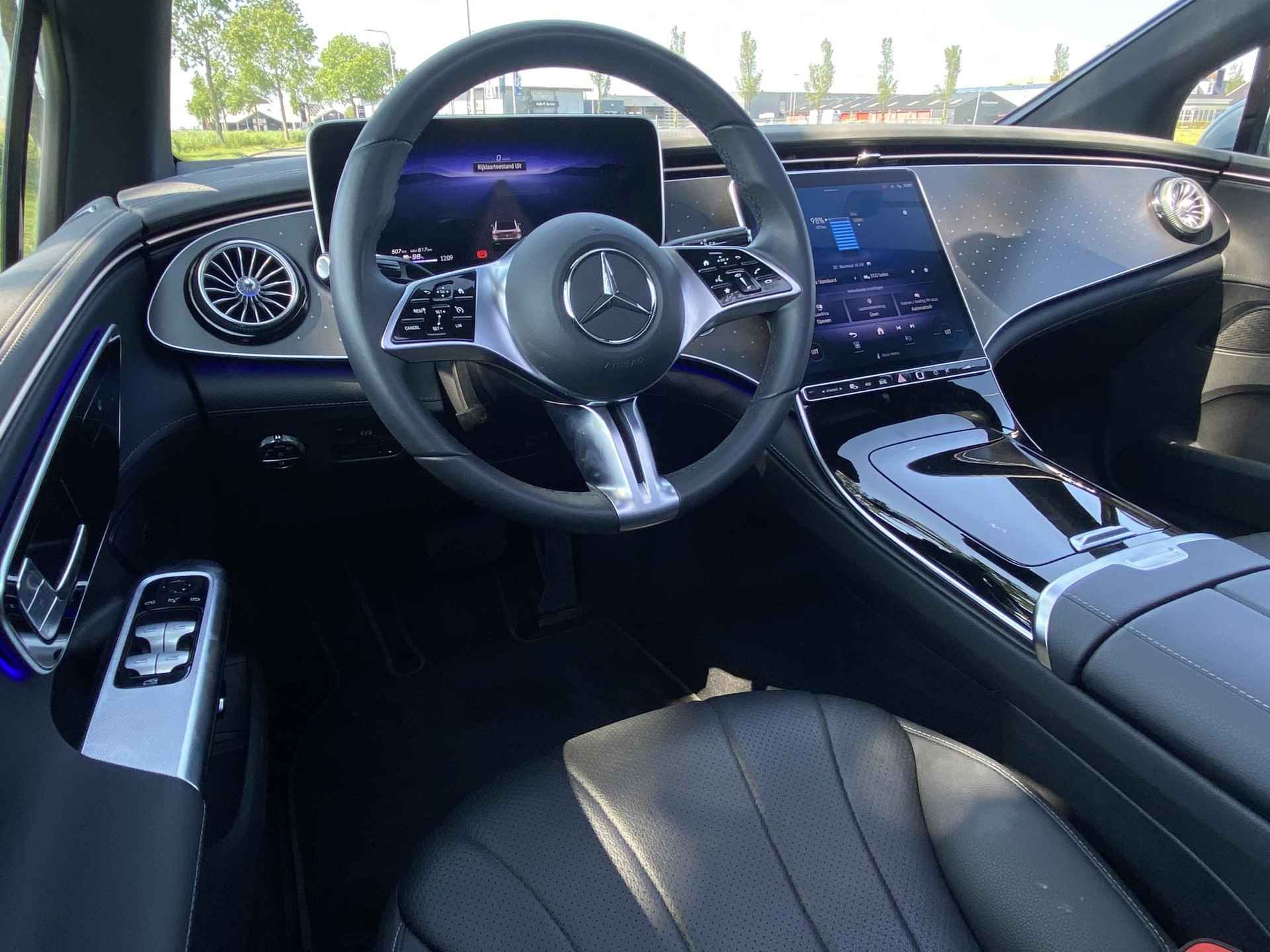 Mercedes-Benz EQE 300 Business Line 89 kWh | Panoramadak | Trekhaak afneembaar | Sfeerverlichting | Achteruitrijcamera | Apple Carplay | Privacy Glass | 19" Velgen | - 27/55