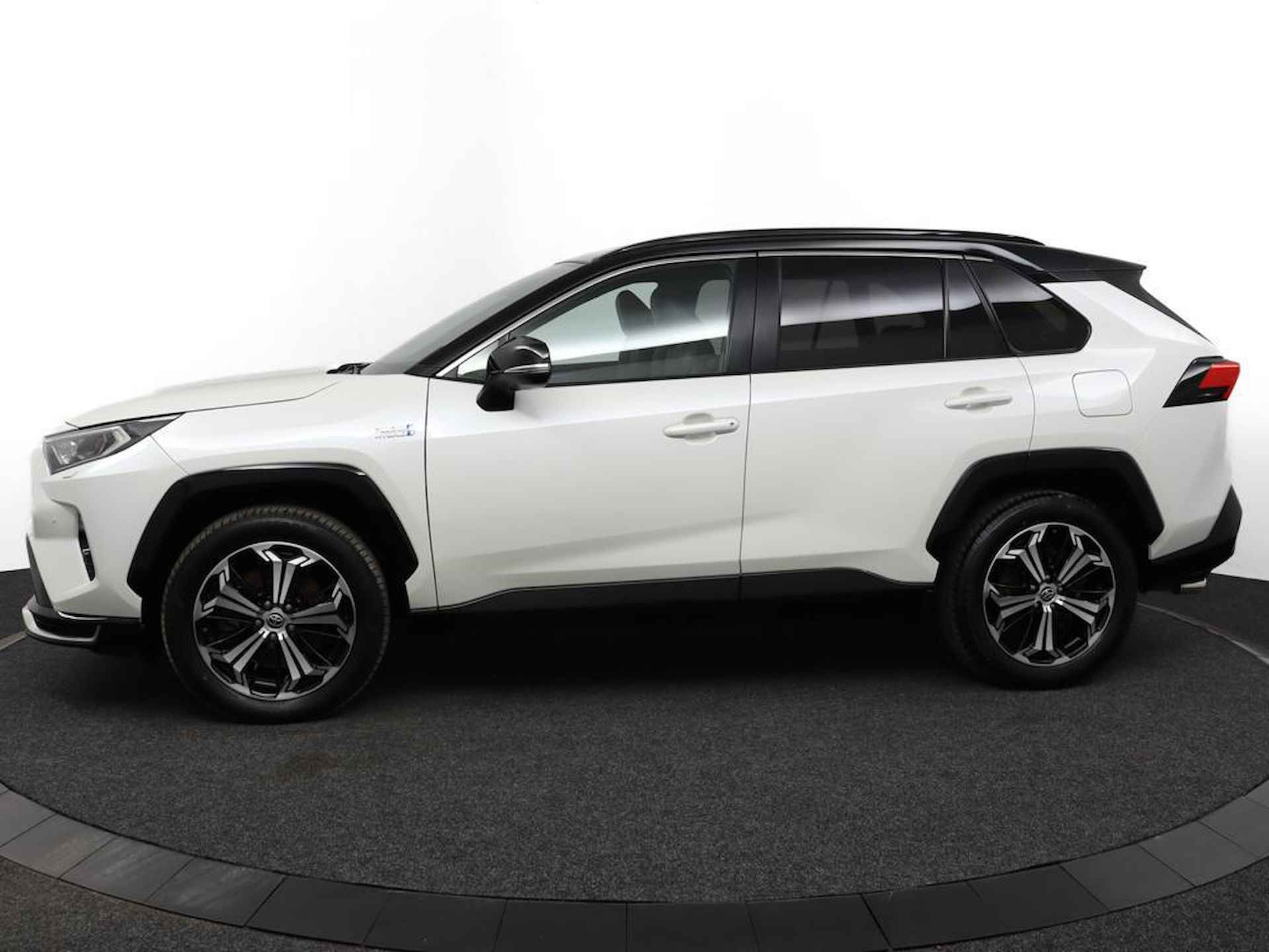 Toyota RAV4 2.5 Plug-in Hybrid AWD Bi-Tone Plus | Trekhaak | 360Camera | Stuur/Stoelverwarming | - 3/55