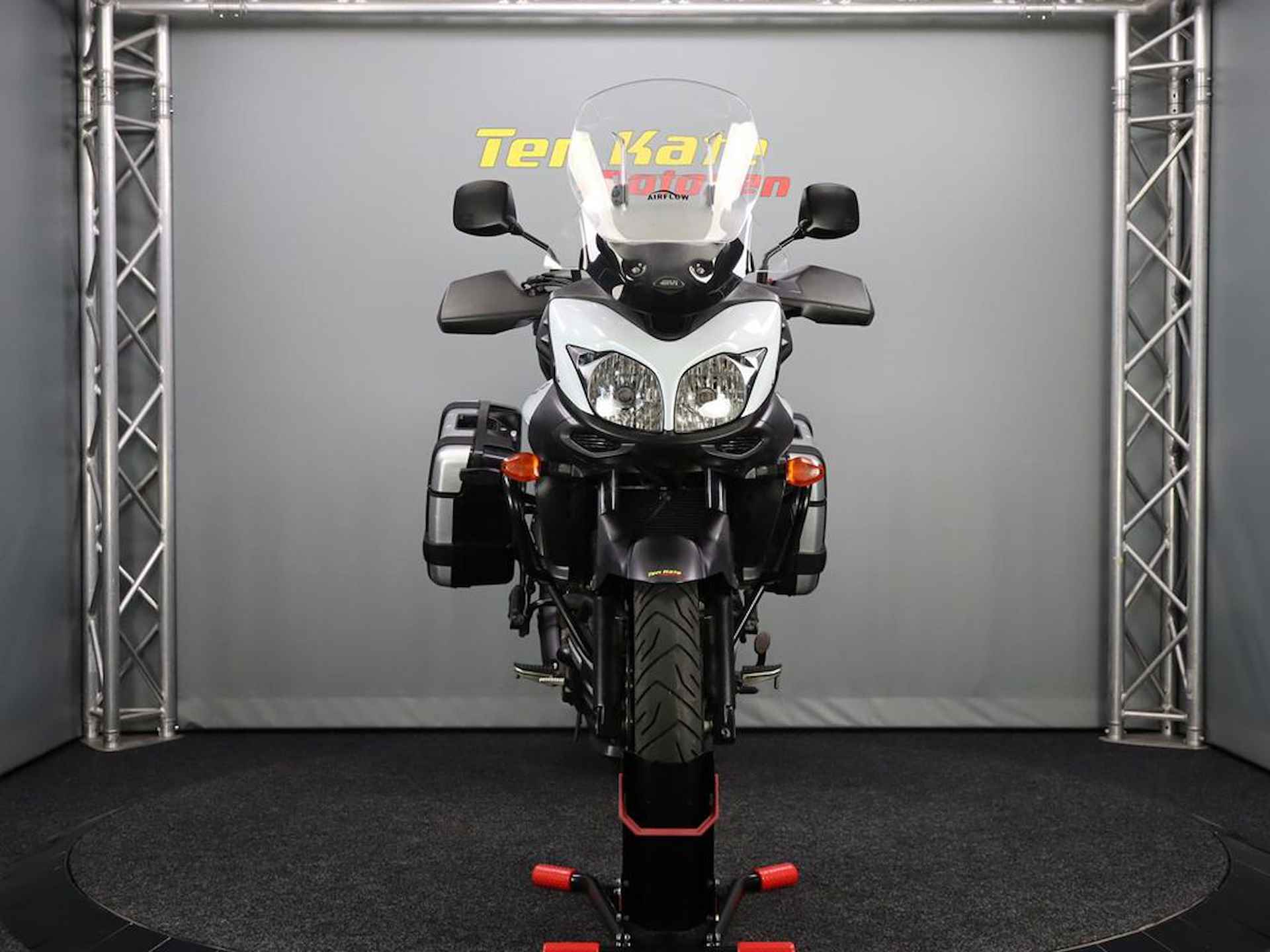 Suzuki V-Strom DL 650 A - 5/13