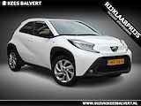 Toyota Aygo X 1.0 VVT-i First | Clima | Camera | Stoelverwarming |