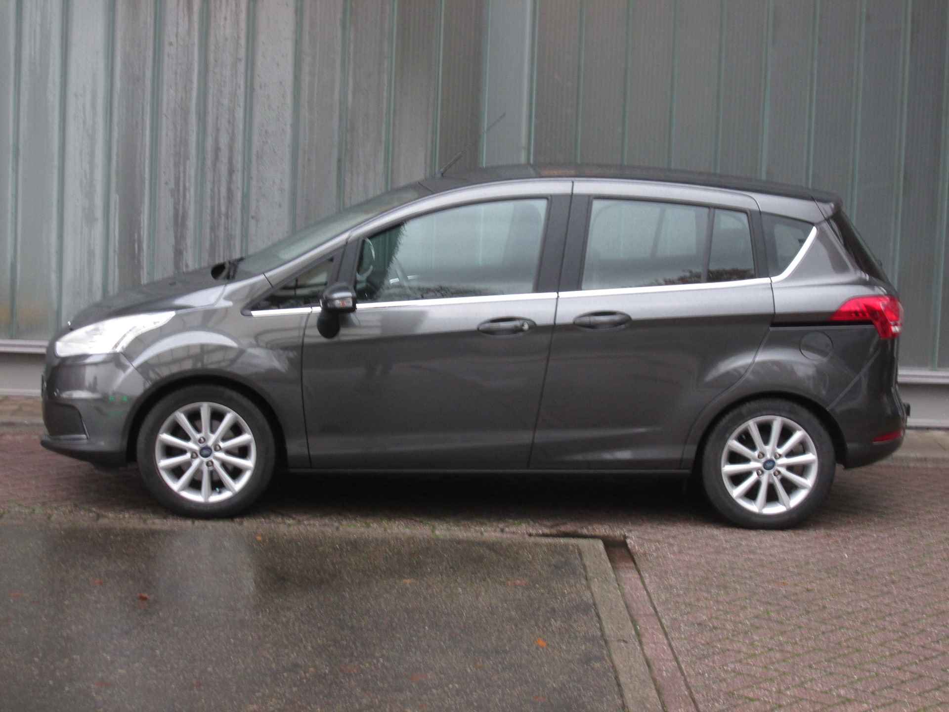 FORD B-Max 1.0 EcoBoost 100PK Titanium - 8/17