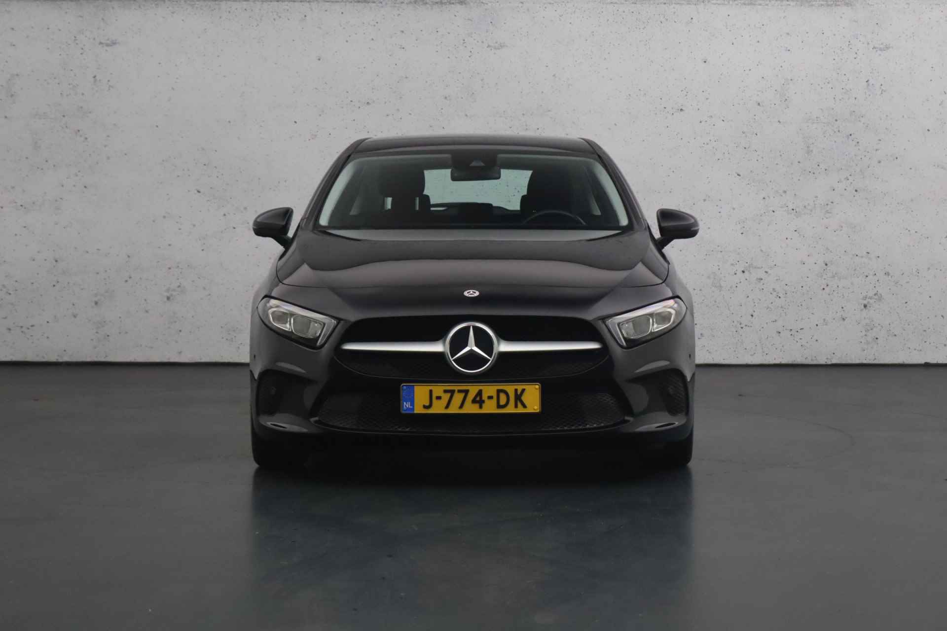 Mercedes-Benz A-Klasse 180 Business Solution | LED verlichting | Apple carplay | Camera | Parkeersensoren - 26/32