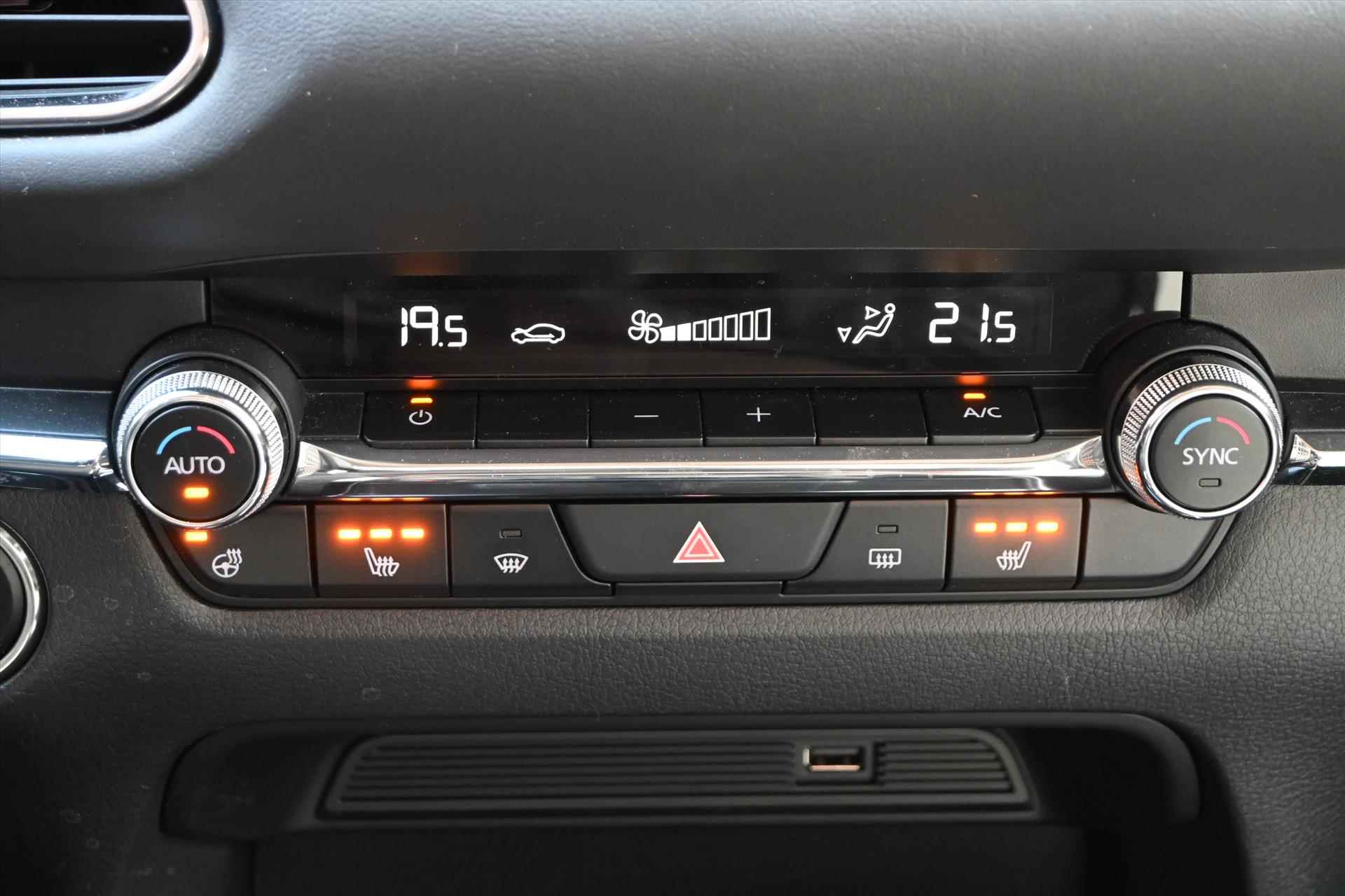 Mazda Cx-30 Skyactiv-X 180pk Automaat | Trekhaak| Leder | Navi | Camera | Stuurverwarming - 31/45