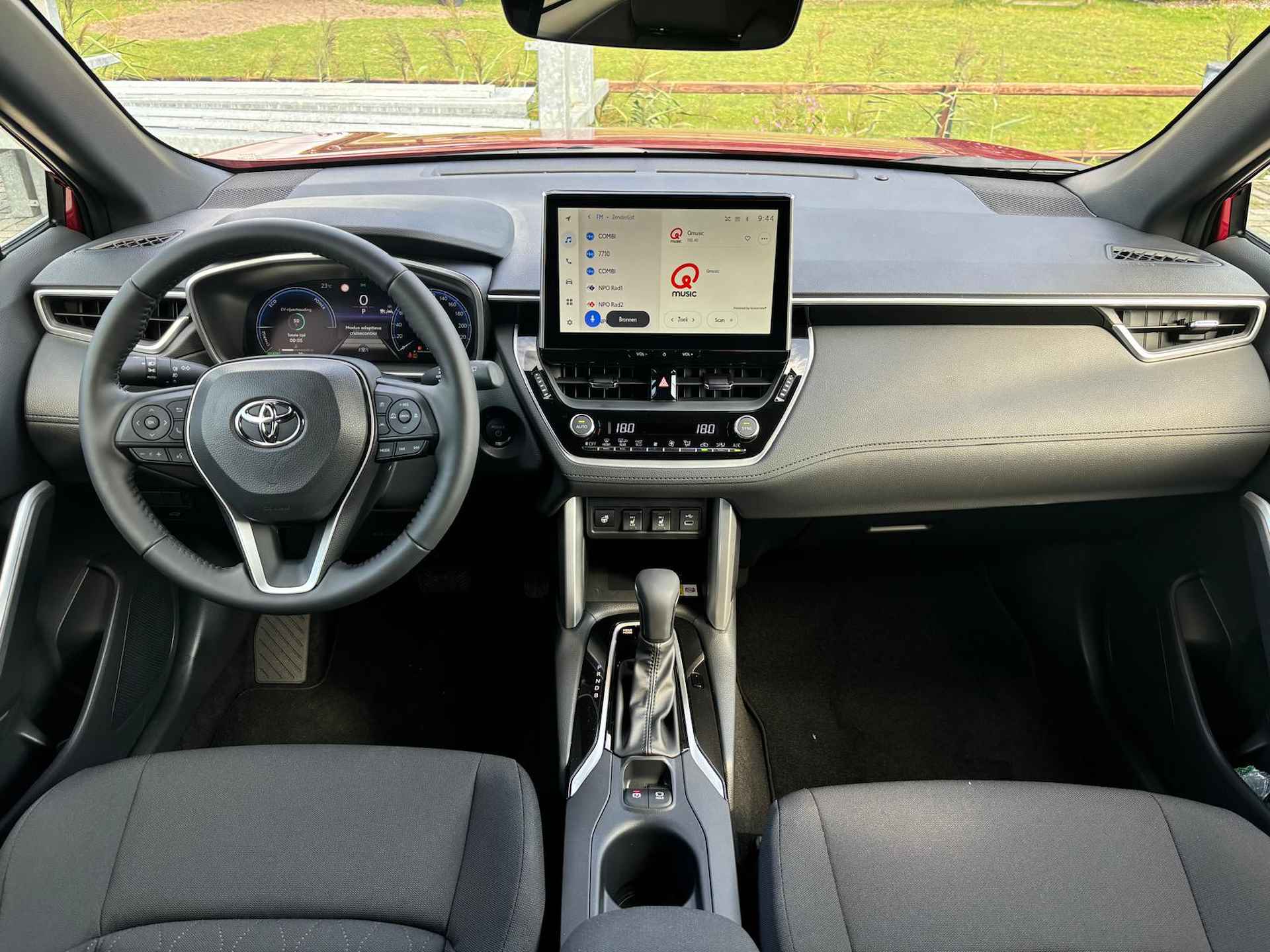 Toyota Corolla Cross Hybrid 140 Dynamic - 3/45