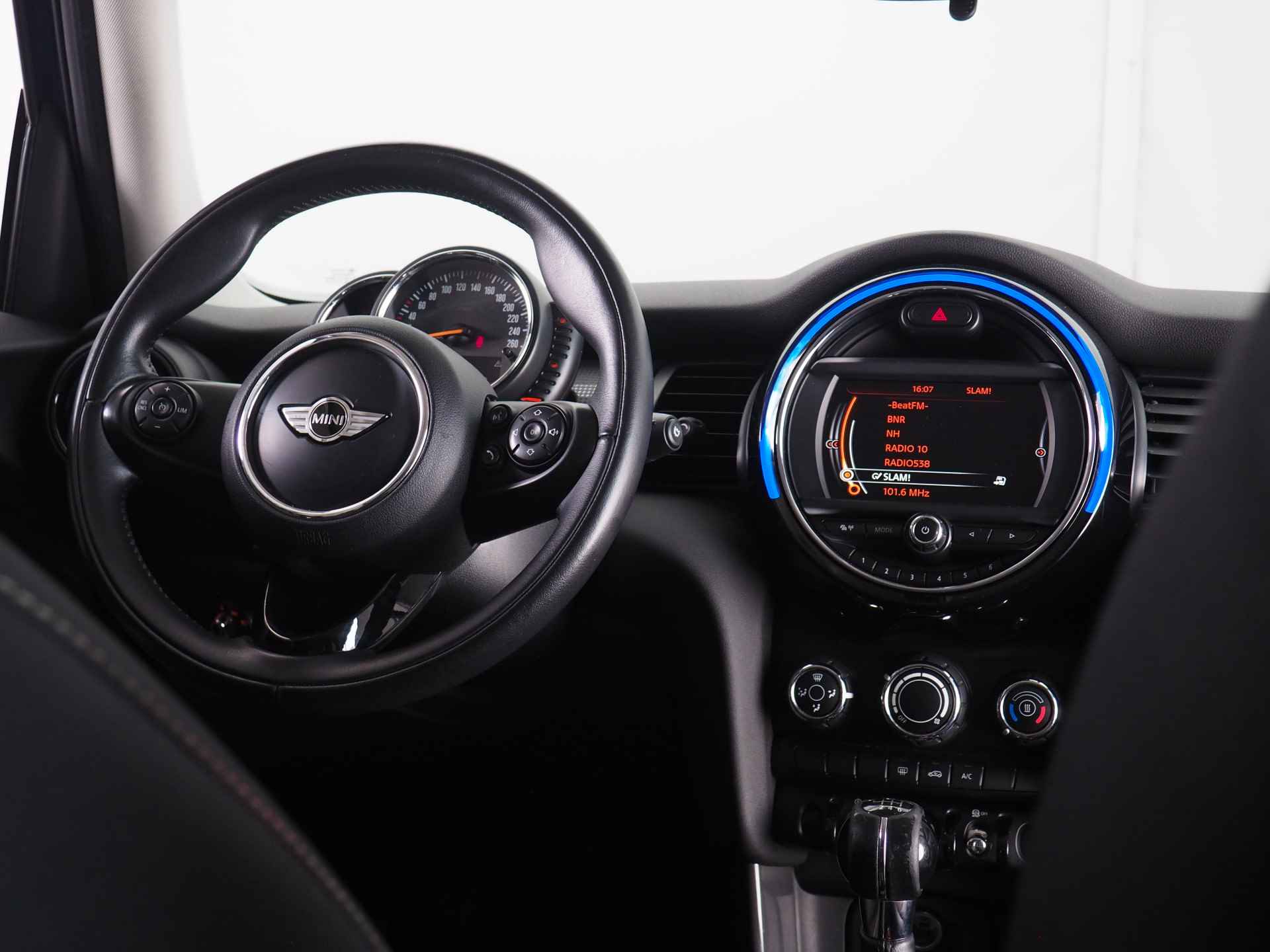 MINI Mini 1.5 Cooper Business | Navigatie | Cruise Control | Carkit | Airco - 23/42