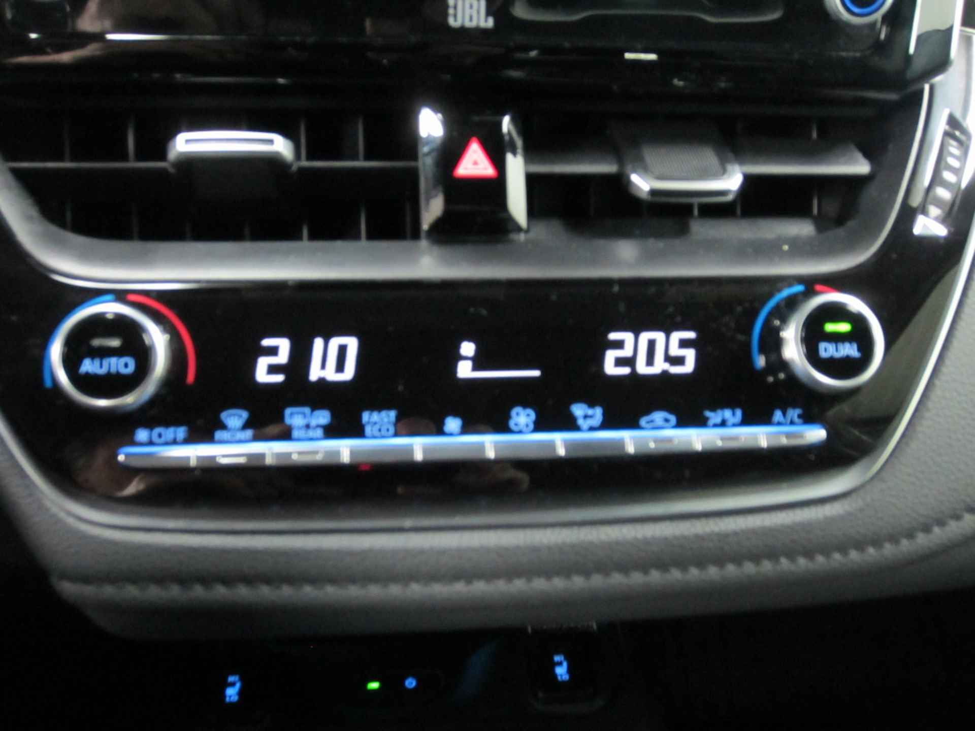 Toyota Corolla Touring Sports 2.0 Hybride GR-Sport Plus Clima Cruise 18 inch Camera Carplay - 13/30