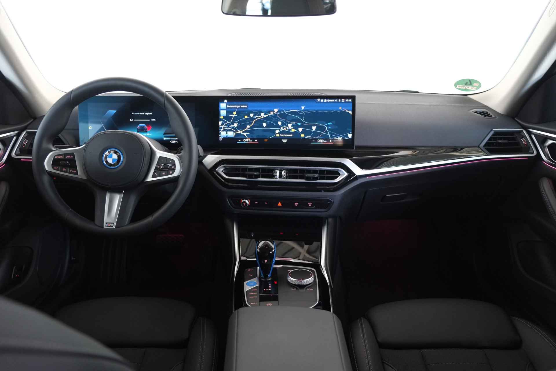 BMW i4 eDrive40 84 kWh / Navigatie / Carplay / LED / Camera - 32/34