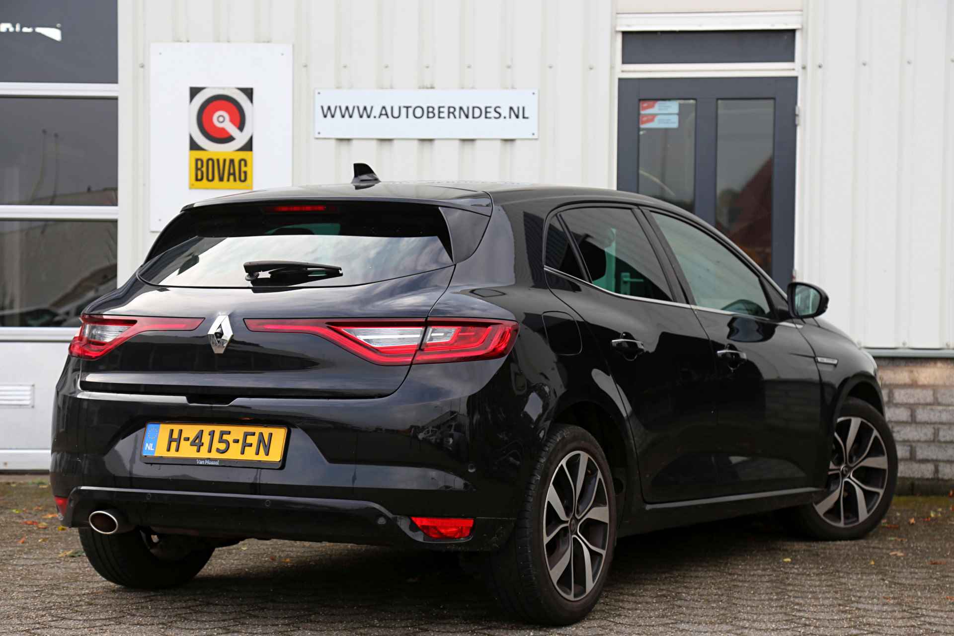 Renault Mégane 1.3 TCe Bose Automaat*Incl. BTW*NL-Auto*Perfect Onderh.*Gr. Navi/LED/Keyless Entry+Go/Camera/Climate-Control/Cruise-Control/Dode - 2/13