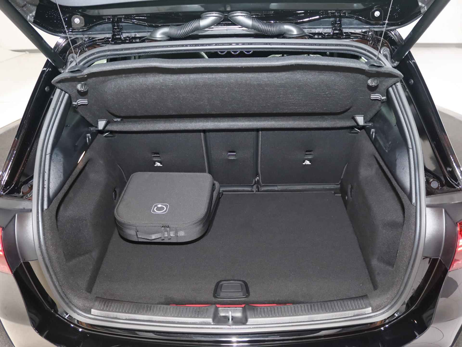 Mercedes-Benz B 250 e Star Edition AMG Line Panorama Dak | Stoel en Stuurwiel Verwarming| Elektrische Trekhaak | Elektrische Stoelen + Memory | Sfeerverlichting | - 13/28