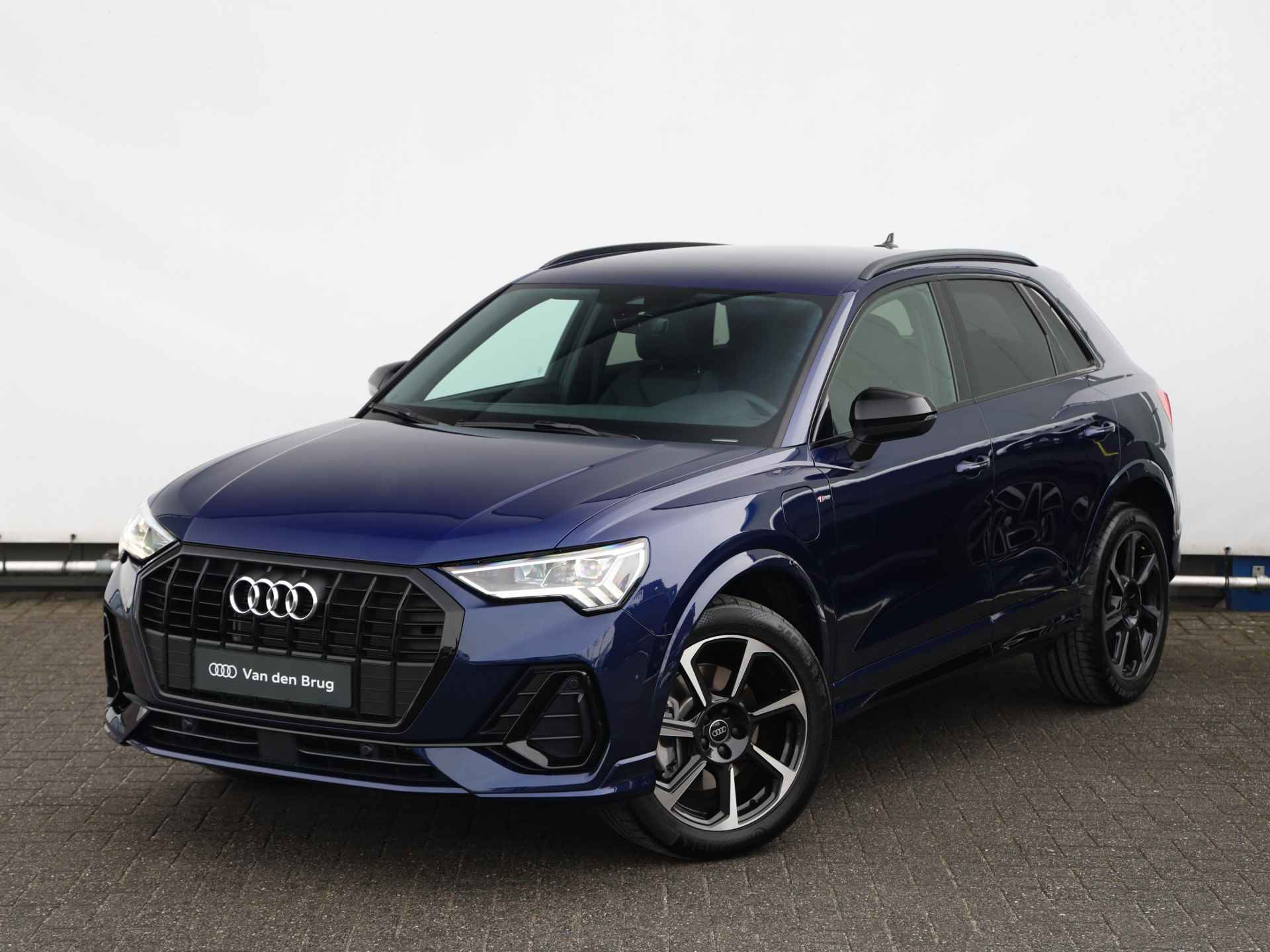 Audi Q3 45 TFSI e S edition 245pk | Keyless | Trekhaak | Adaptive Cruise | Dodehoekdetectie | Trekhaak | 19" Velgen | Apple Carplay | Navi - 13/32