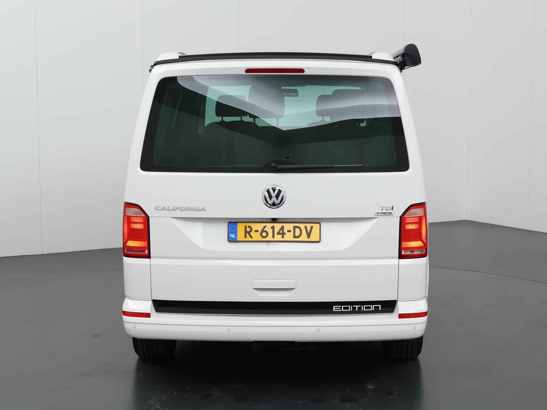 Volkswagen Transporter California Beach Camper 2.0 TDI 150 PK L1 H1 | Kamperkenteken | Hef dak | Luifel | Standkachel | Afneembare Trekhaak | Stoelverwarming | Parkeercamera | Bluetooth | Parkeersensoren | Airco | Apple Carplay - Android Auto - 4/41