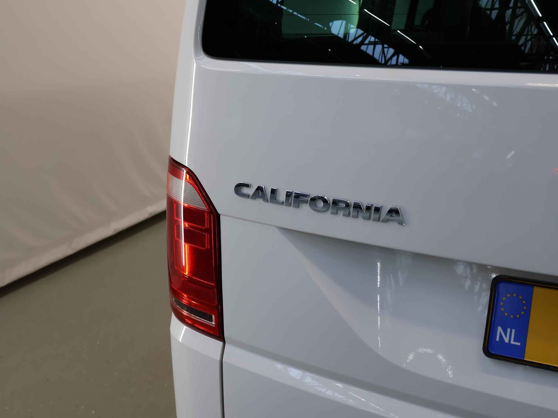 Volkswagen Transporter California Beach Camper 2.0 TDI 150 PK L1 H1 | Kamperkenteken | Hef dak | Luifel | Standkachel | Afneembare Trekhaak | Stoelverwarming | Parkeercamera | Bluetooth | Parkeersensoren | Airco | Apple Carplay - Android Auto - 36/41