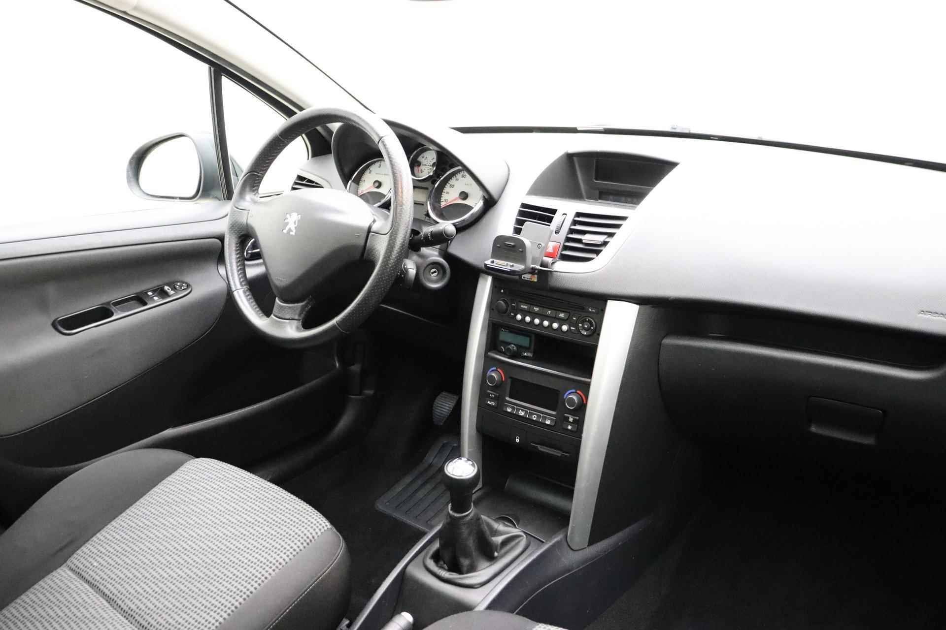 Peugeot 207 SW 1.6 VTi XS 120 PK | Handgeschakeld | Trekhaak | Panorama dak | Climate Control | Airco | Cruise Control | Voorraad - 4/31