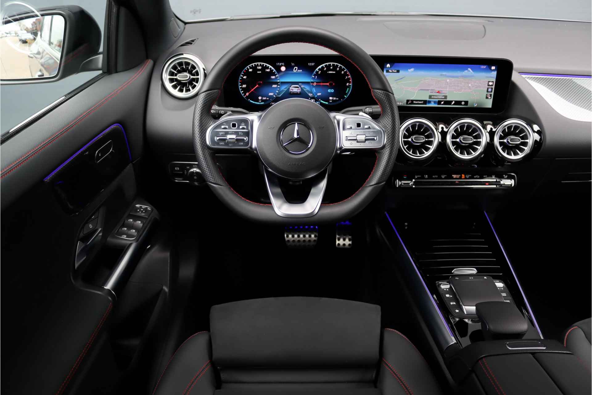 Mercedes-Benz GLA 250 e AMG Line Aut8, Nightpakket, Trekhaak, Camera, Augmented Reality, Stoelverwarming, Sfeerverlichting, Spoorassistent, Cruise Control, Zitcomfortpakket, Etc. - 24/40