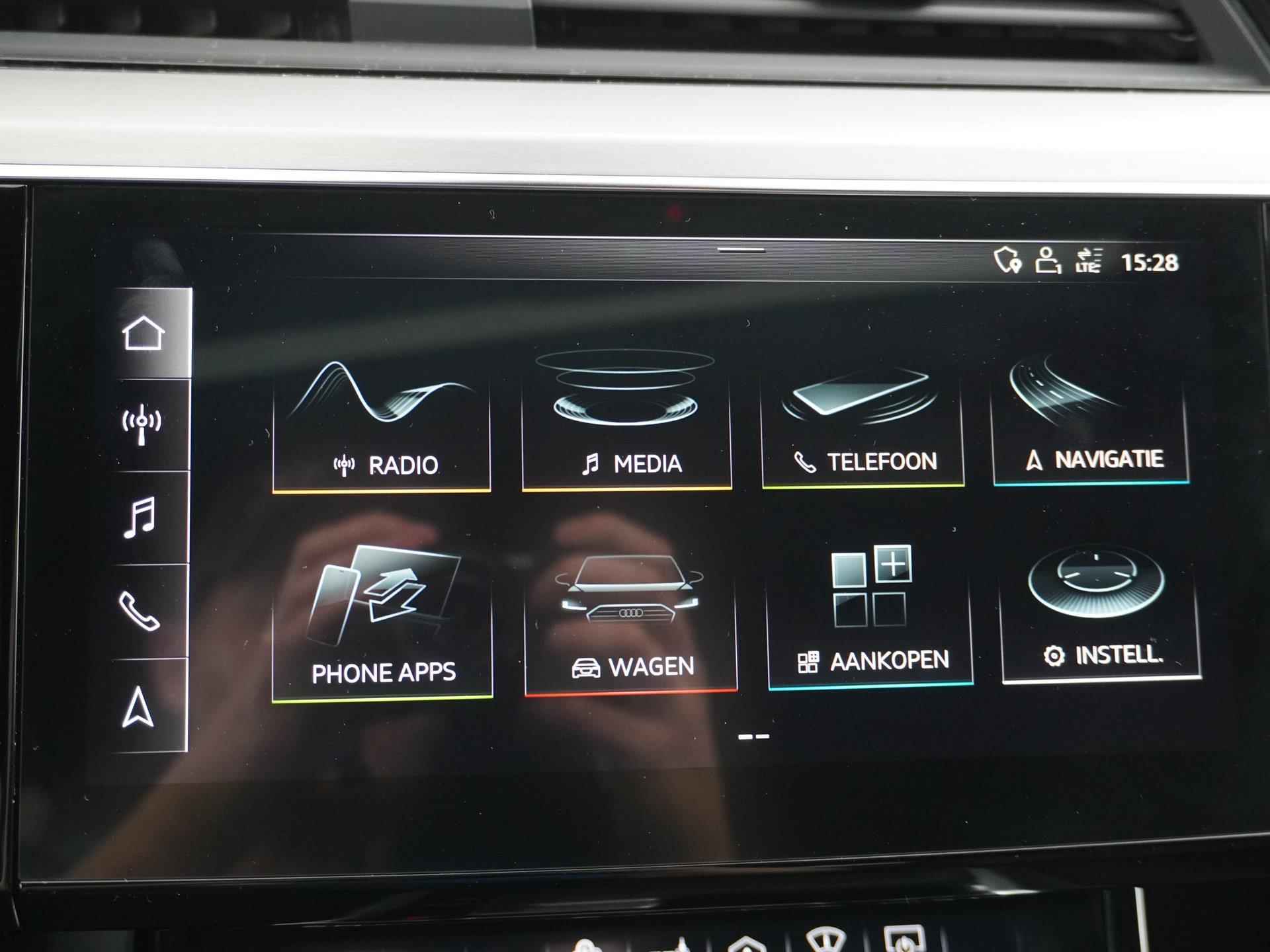Audi E-tron 55 quattro S edition 95 kWh |HEAD UP | VIRTUAL MIRRORS | PANO| - 36/49