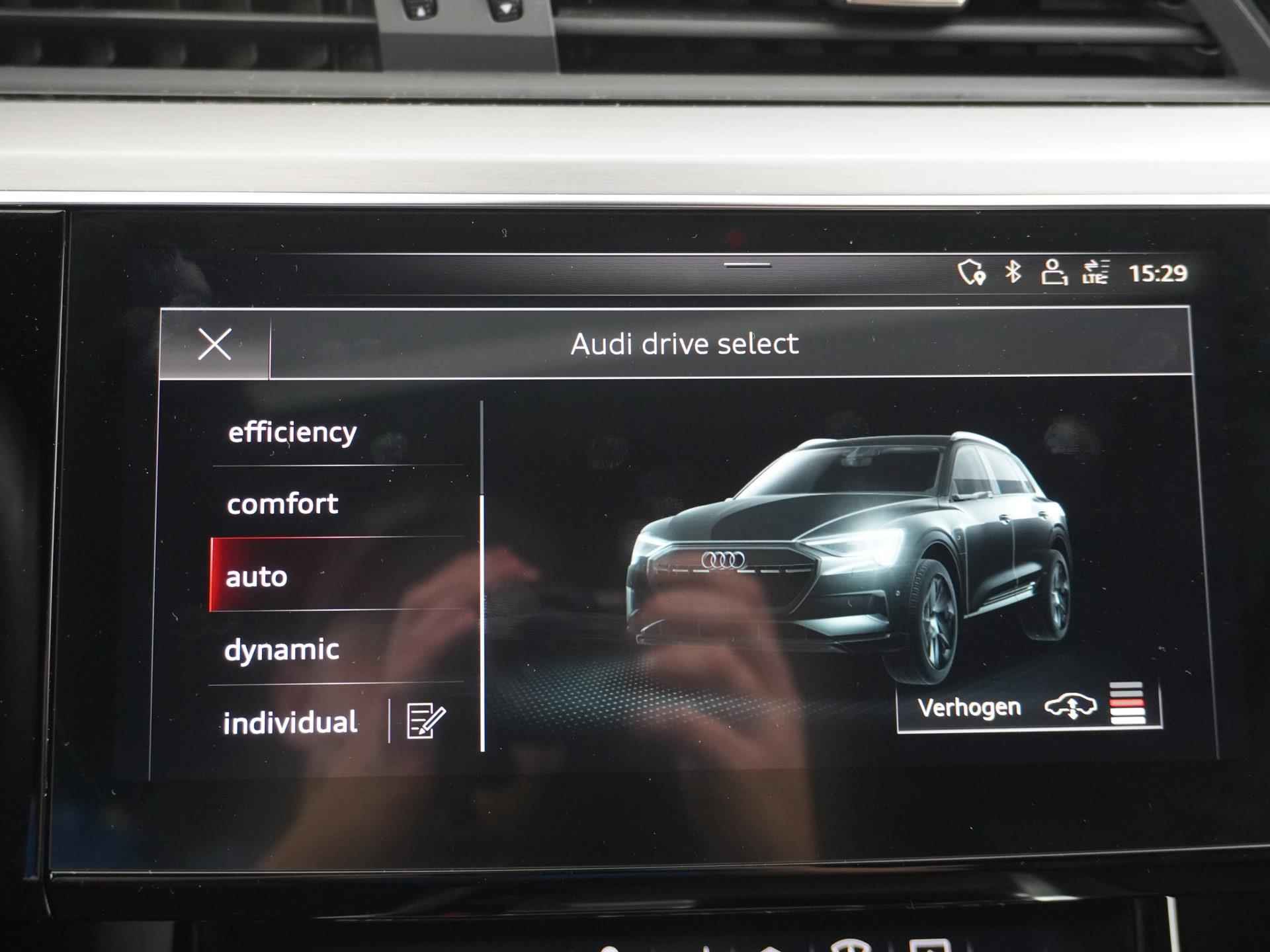 Audi E-tron 55 quattro S edition 95 kWh |HEAD UP | VIRTUAL MIRRORS | PANO| - 44/49