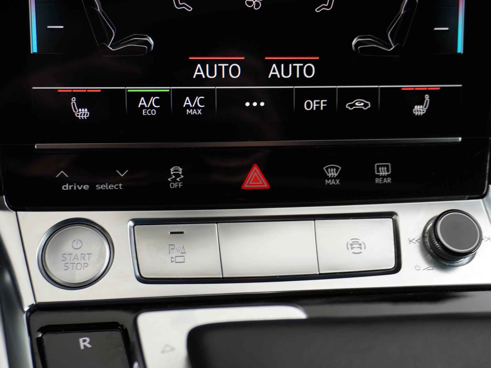 Audi E-tron 55 quattro S edition 95 kWh |HEAD UP | VIRTUAL MIRRORS | PANO| - 46/49