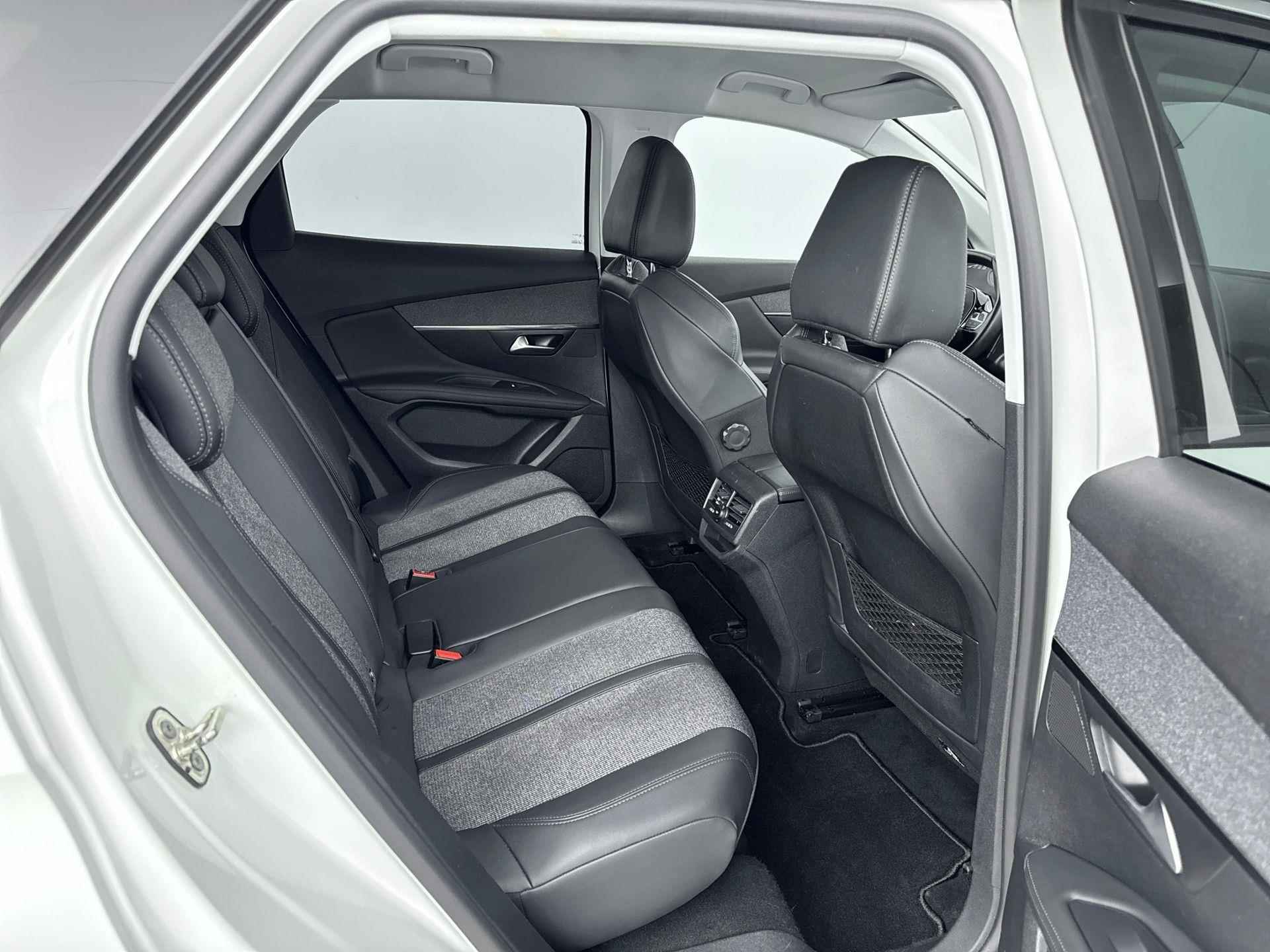 Peugeot 3008 SUV 1.2 130 pk Blue Lease Premium Automaat | Navigatie | Camera | Elektrische Achterklep | CarPlay - 15/38