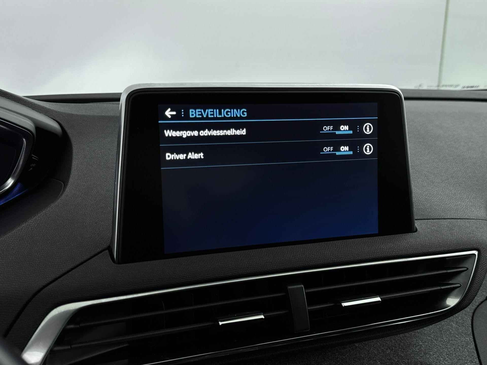 Peugeot 3008 SUV 1.2 130 pk Blue Lease Premium Automaat | Navigatie | Camera | Elektrische Achterklep | CarPlay - 31/38