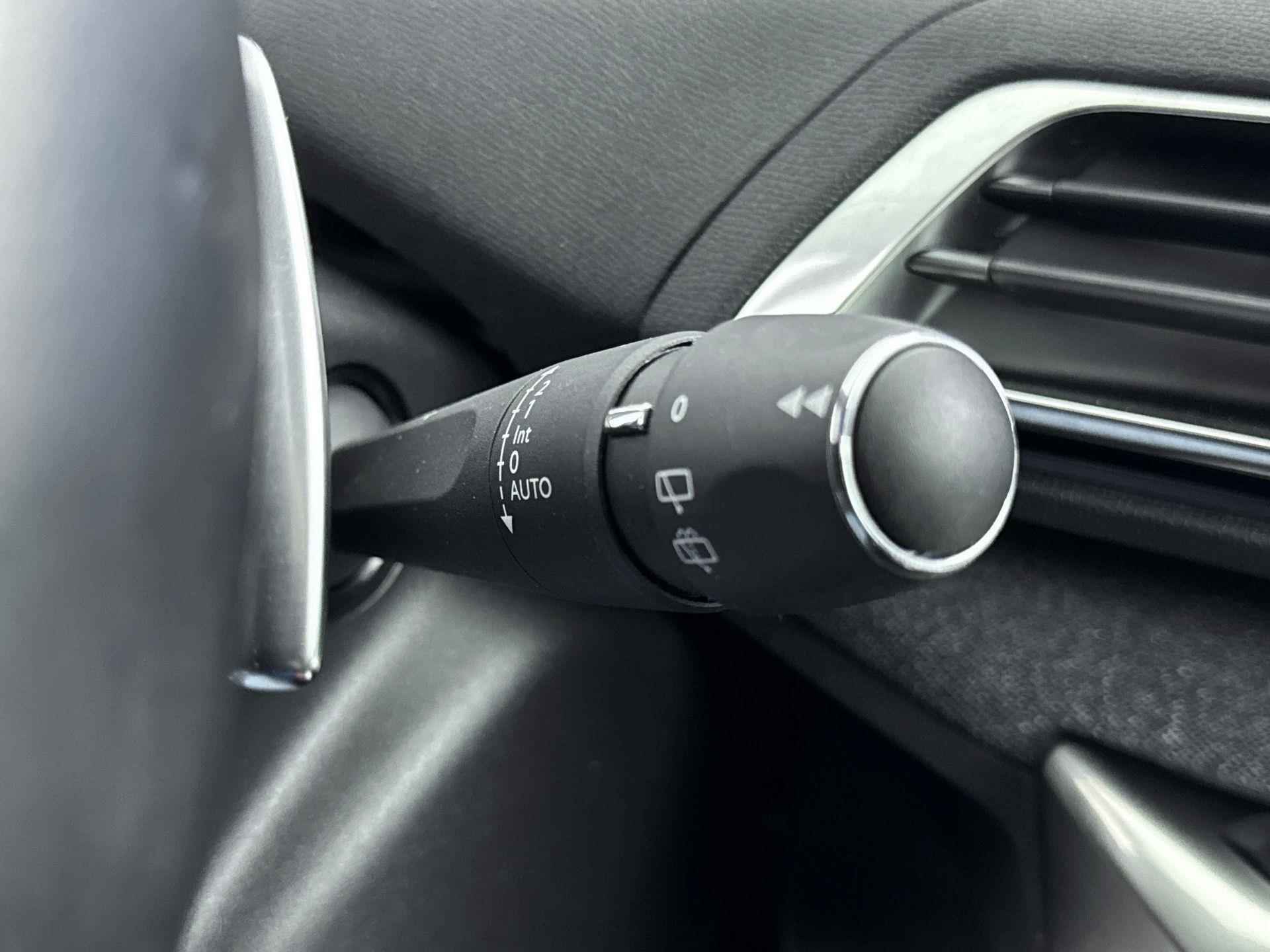 Peugeot 3008 SUV 1.2 130 pk Blue Lease Premium Automaat | Navigatie | Camera | Elektrische Achterklep | CarPlay - 33/38